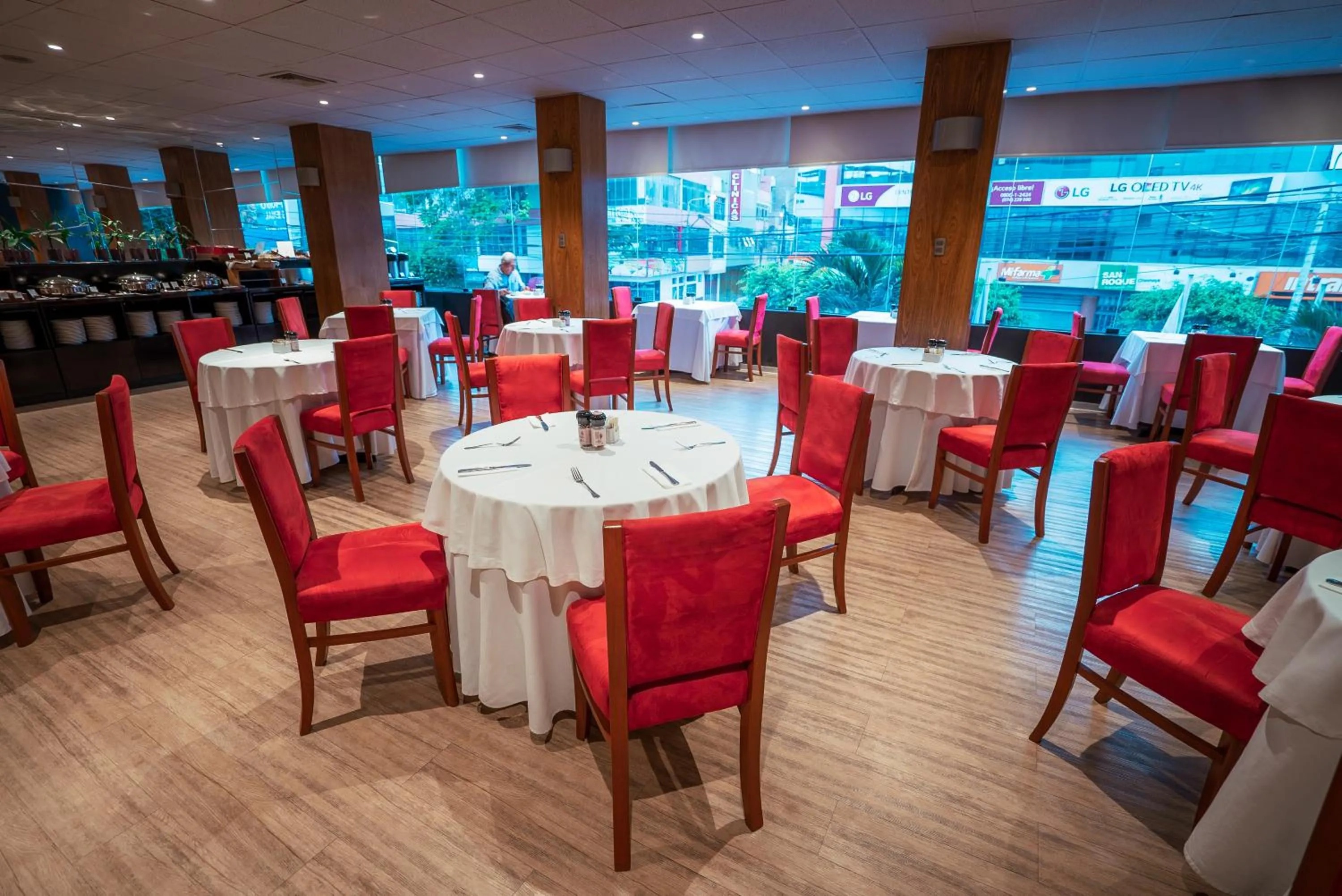 Food and drinks in Wyndham Costa del Sol Chiclayo