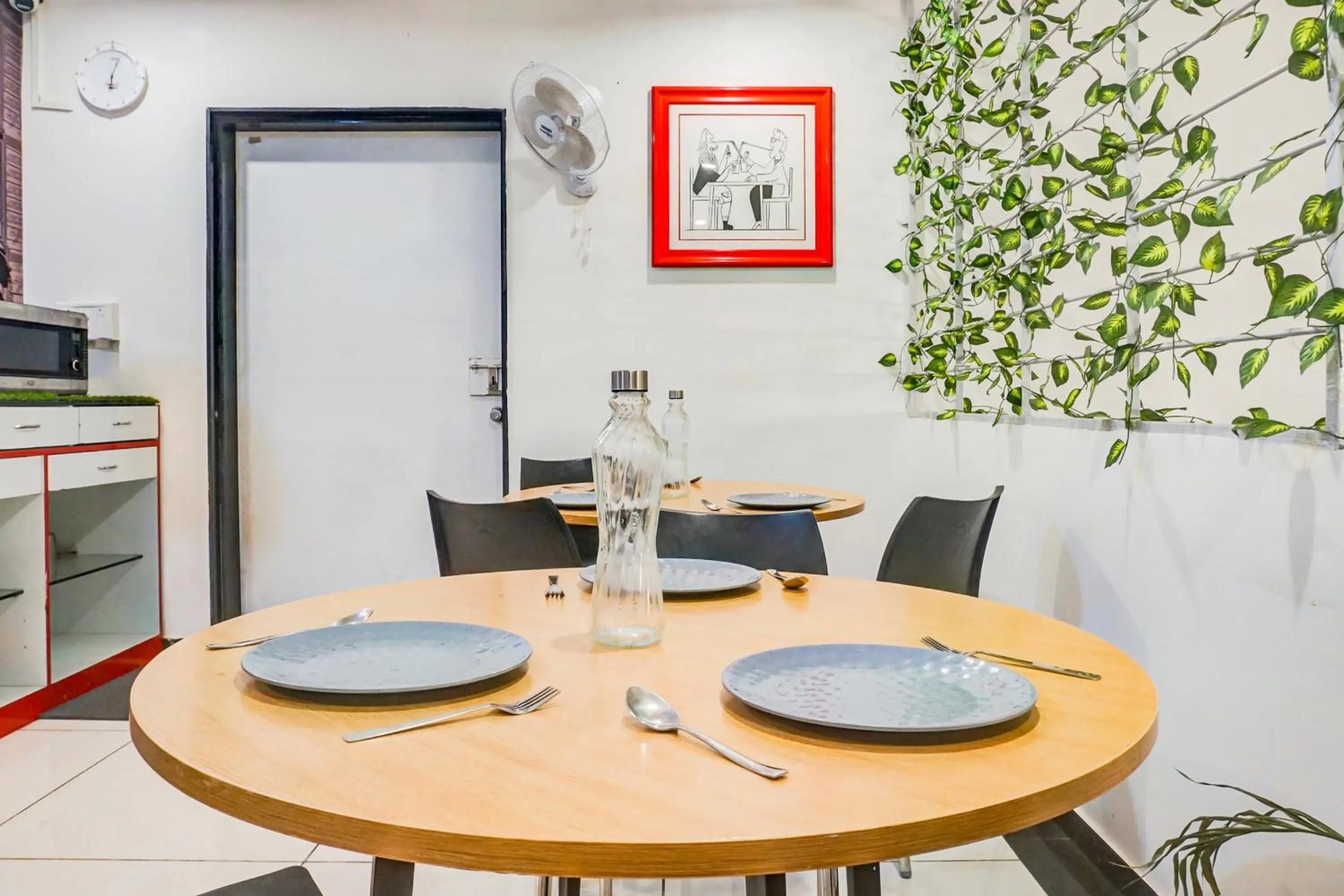 Restaurant/places to eat in Super Townhouse Hadapsar formerly Savali Inn