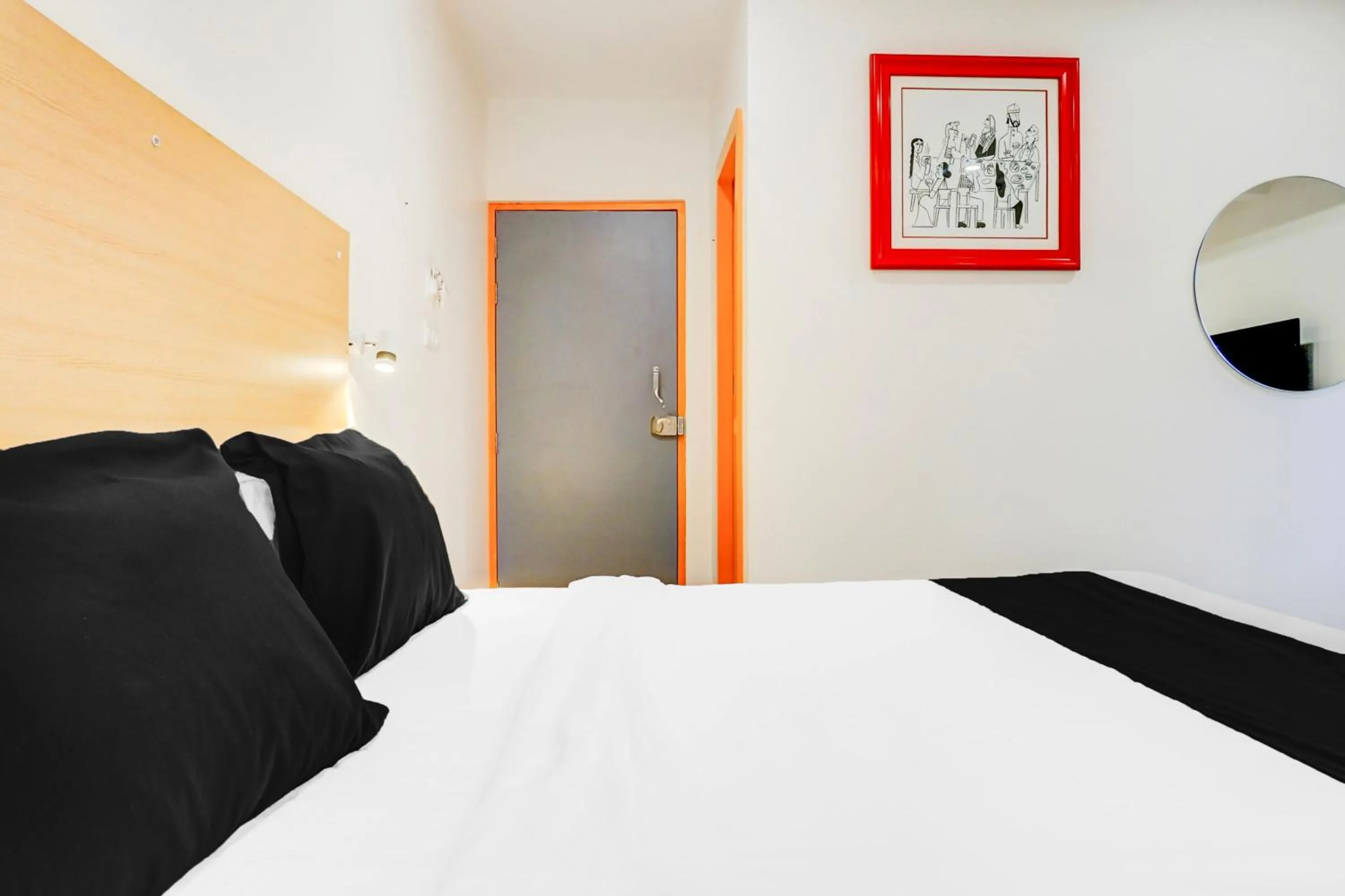 Bedroom, Bed in Super Townhouse Hadapsar formerly Savali Inn