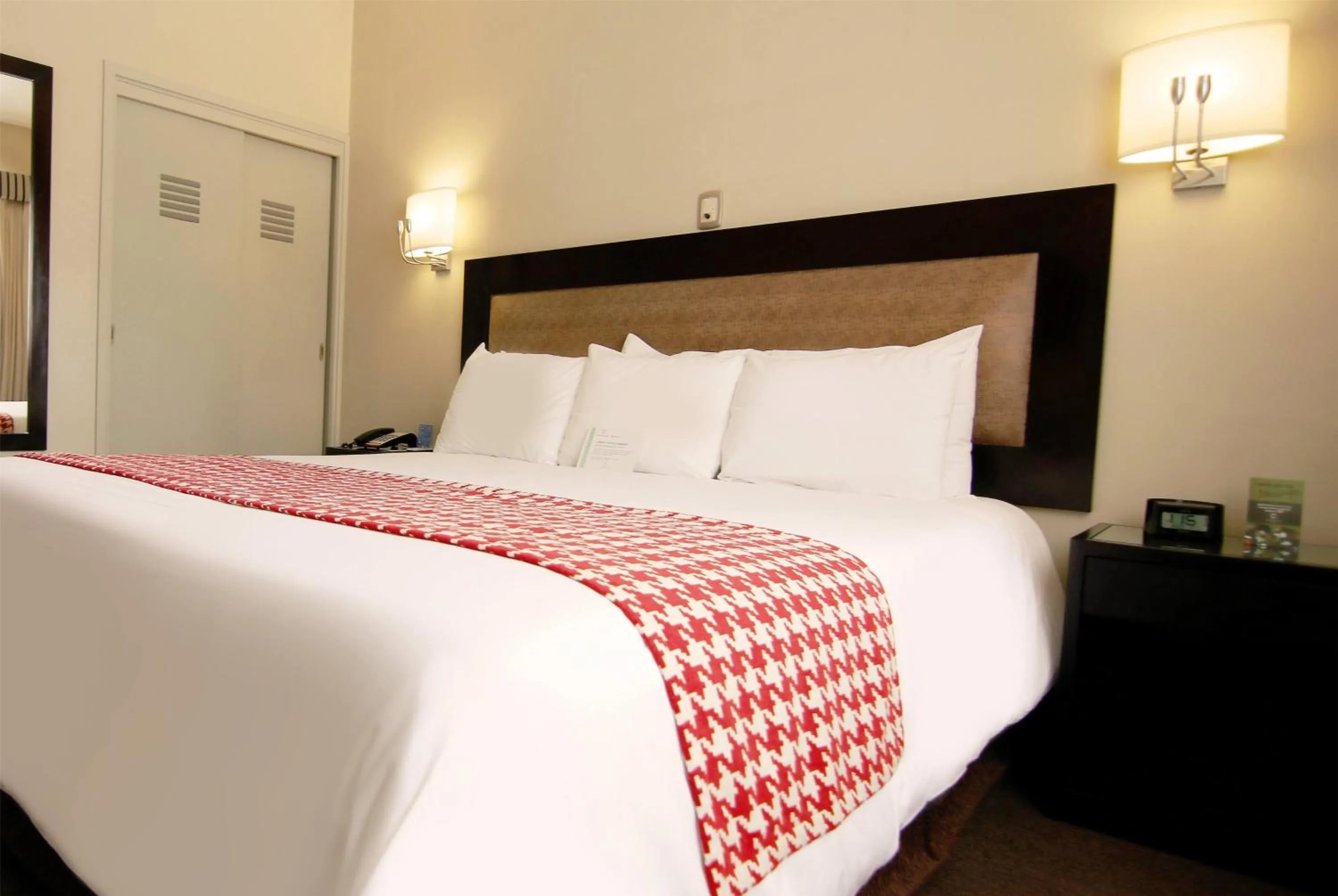 Bed in Wyndham Costa del Sol Cajamarca