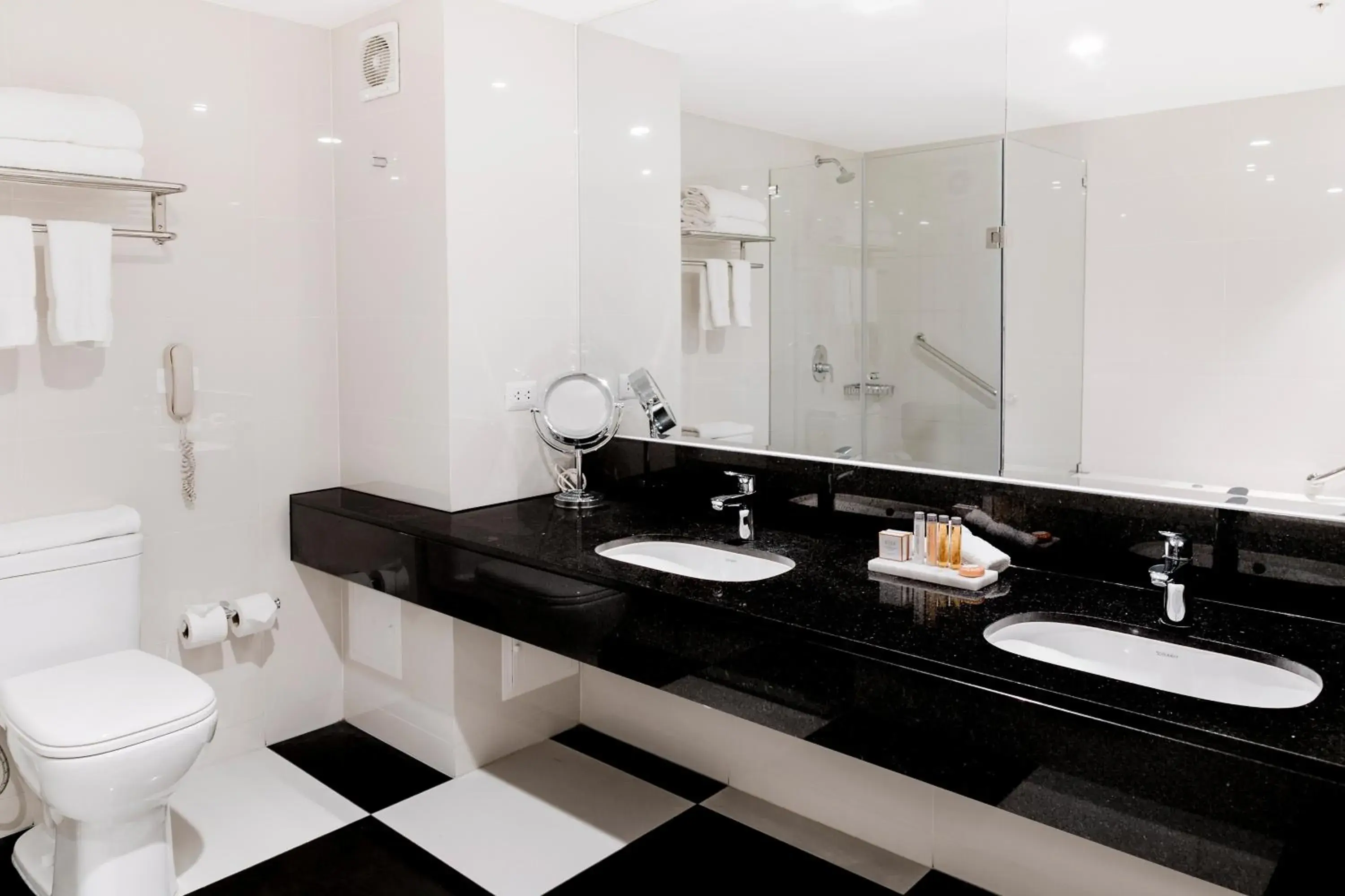 Suite - single occupancy in Wyndham Costa del Sol Tumbes Suite - single occupancy in Wyndham Costa del Sol Tumbes