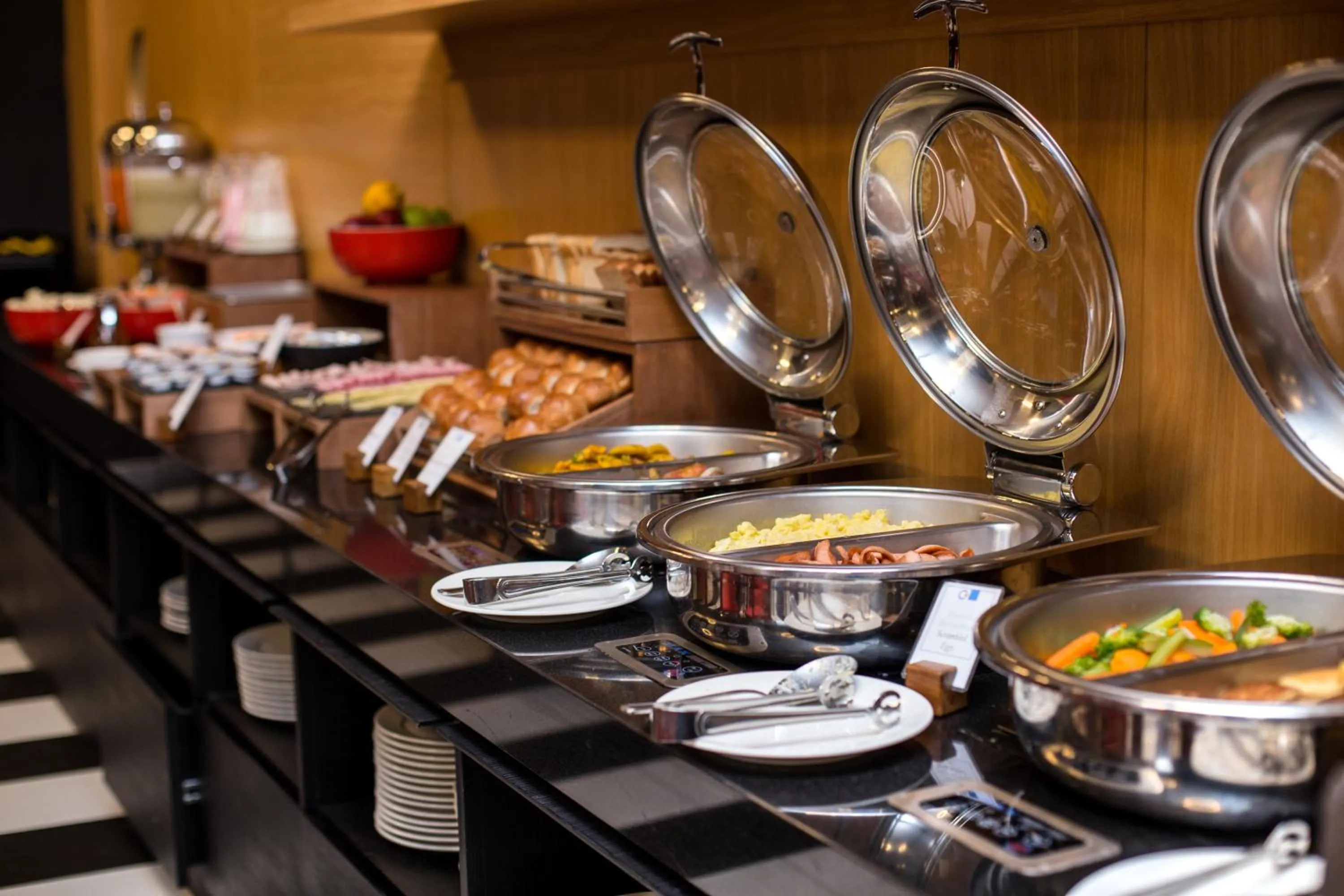 Buffet breakfast in Wyndham Costa del Sol Tumbes