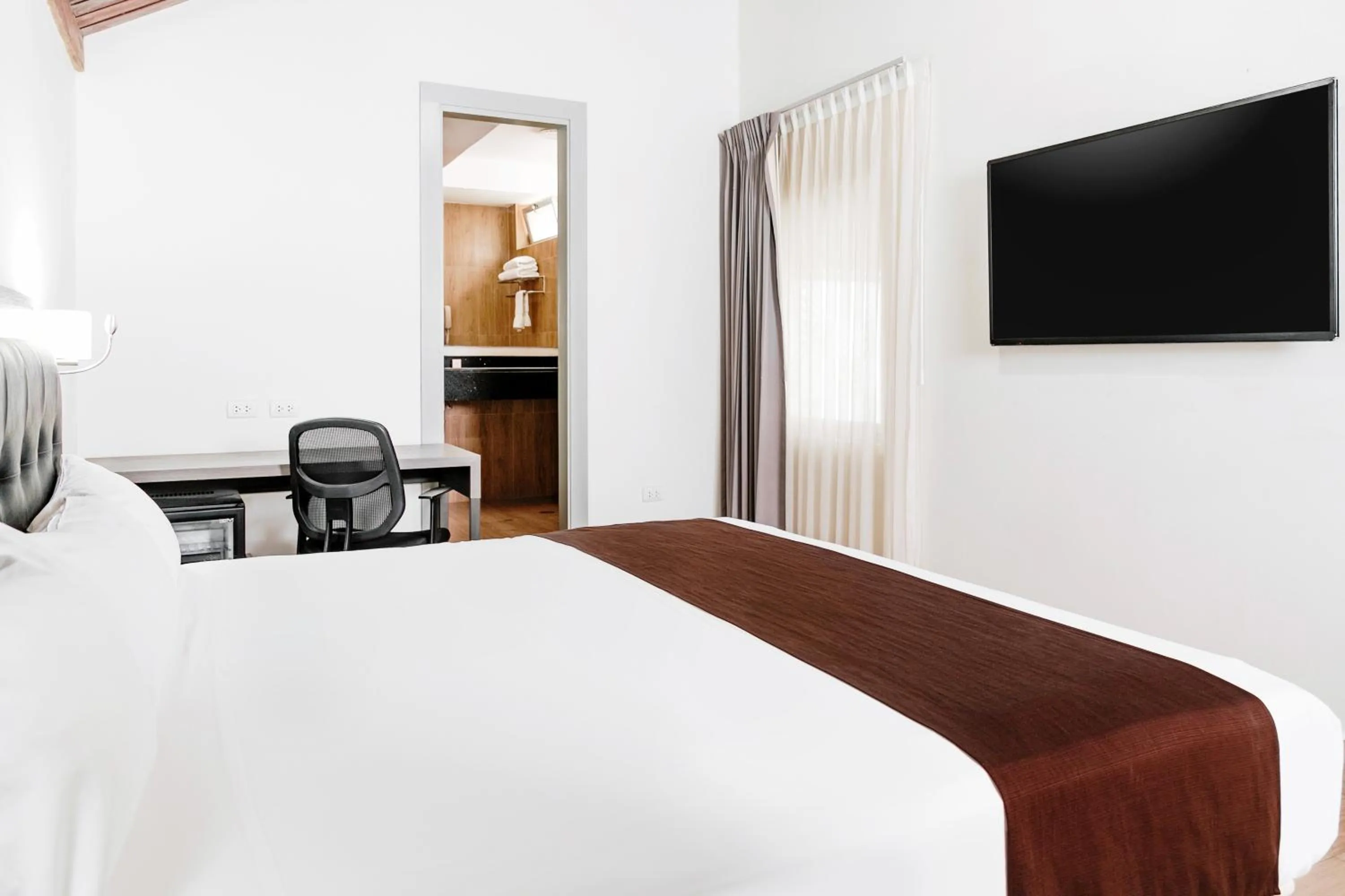 TV and multimedia, Bed in Wyndham Costa del Sol Tumbes