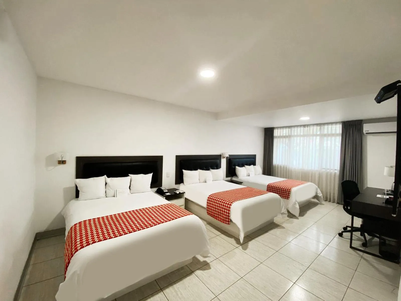 Bedroom, Bed in Wyndham Costa del Sol Tumbes