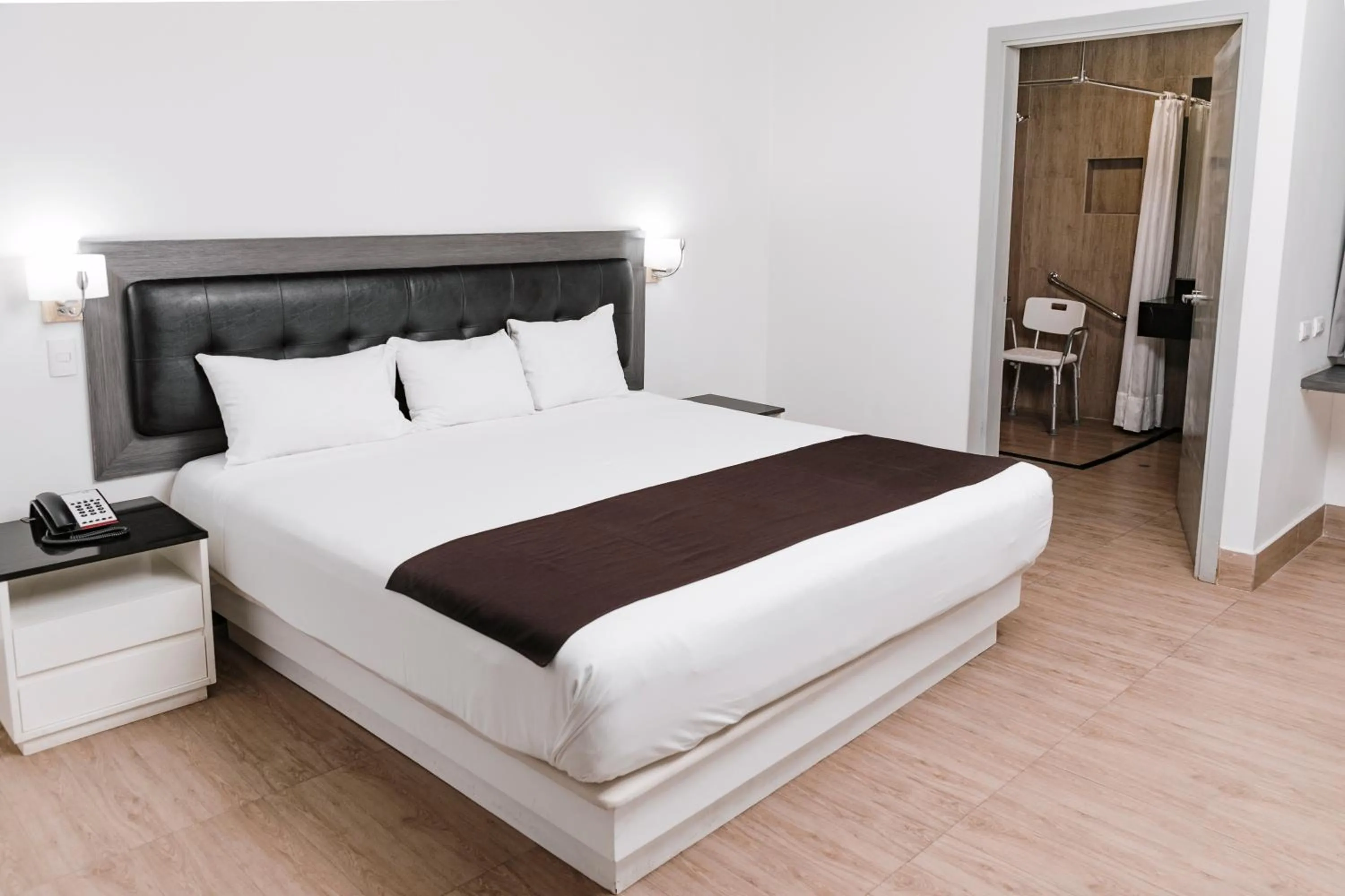 Bedroom, Bed in Wyndham Costa del Sol Tumbes