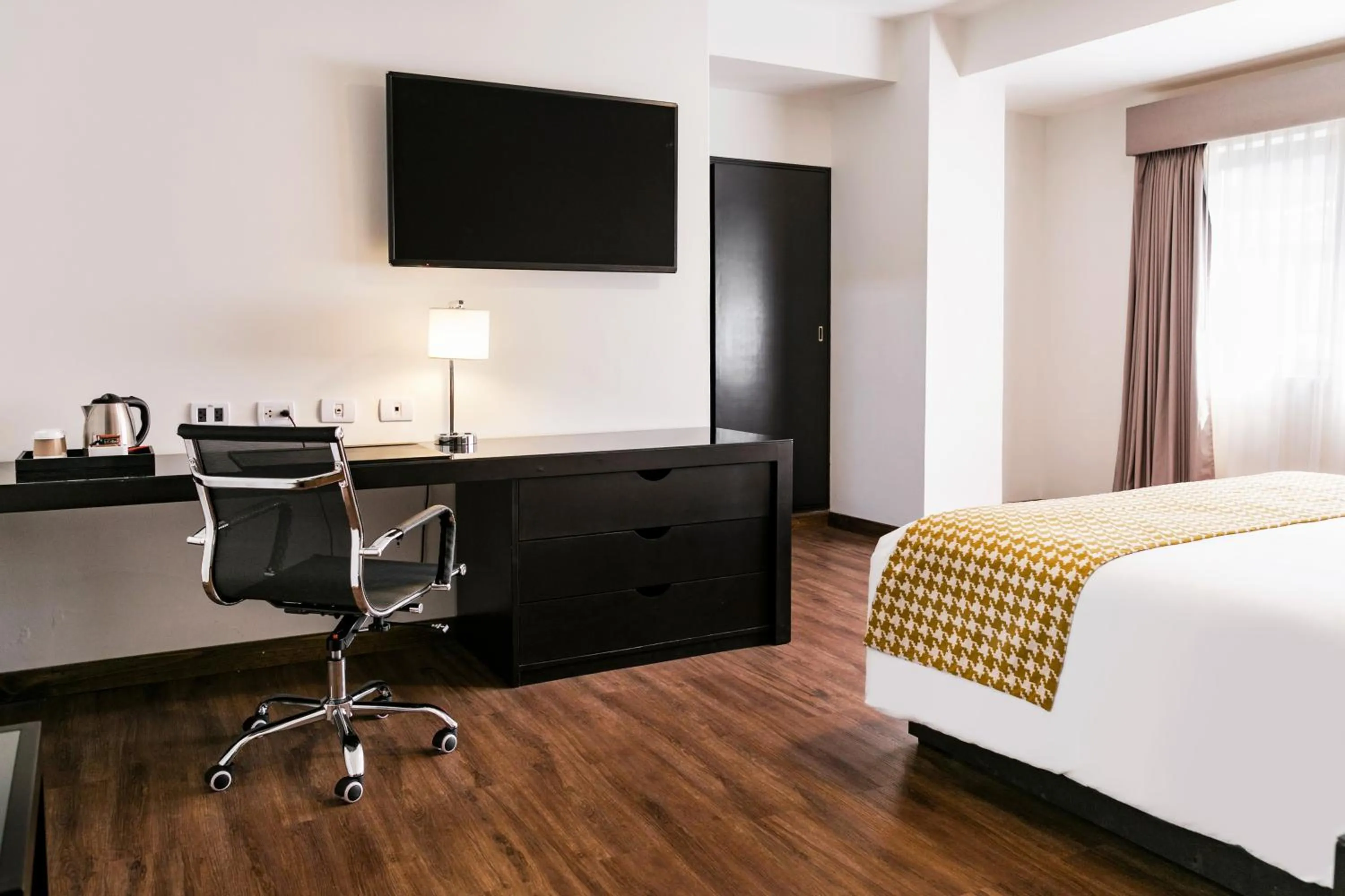 Bedroom, Bed in Wyndham Costa del Sol Piura