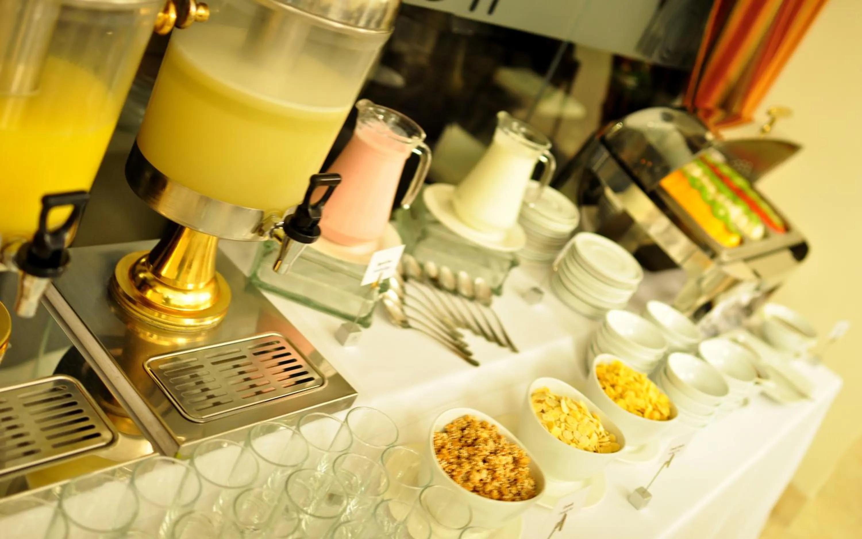 Food and drinks in Wyndham Costa del Sol Piura