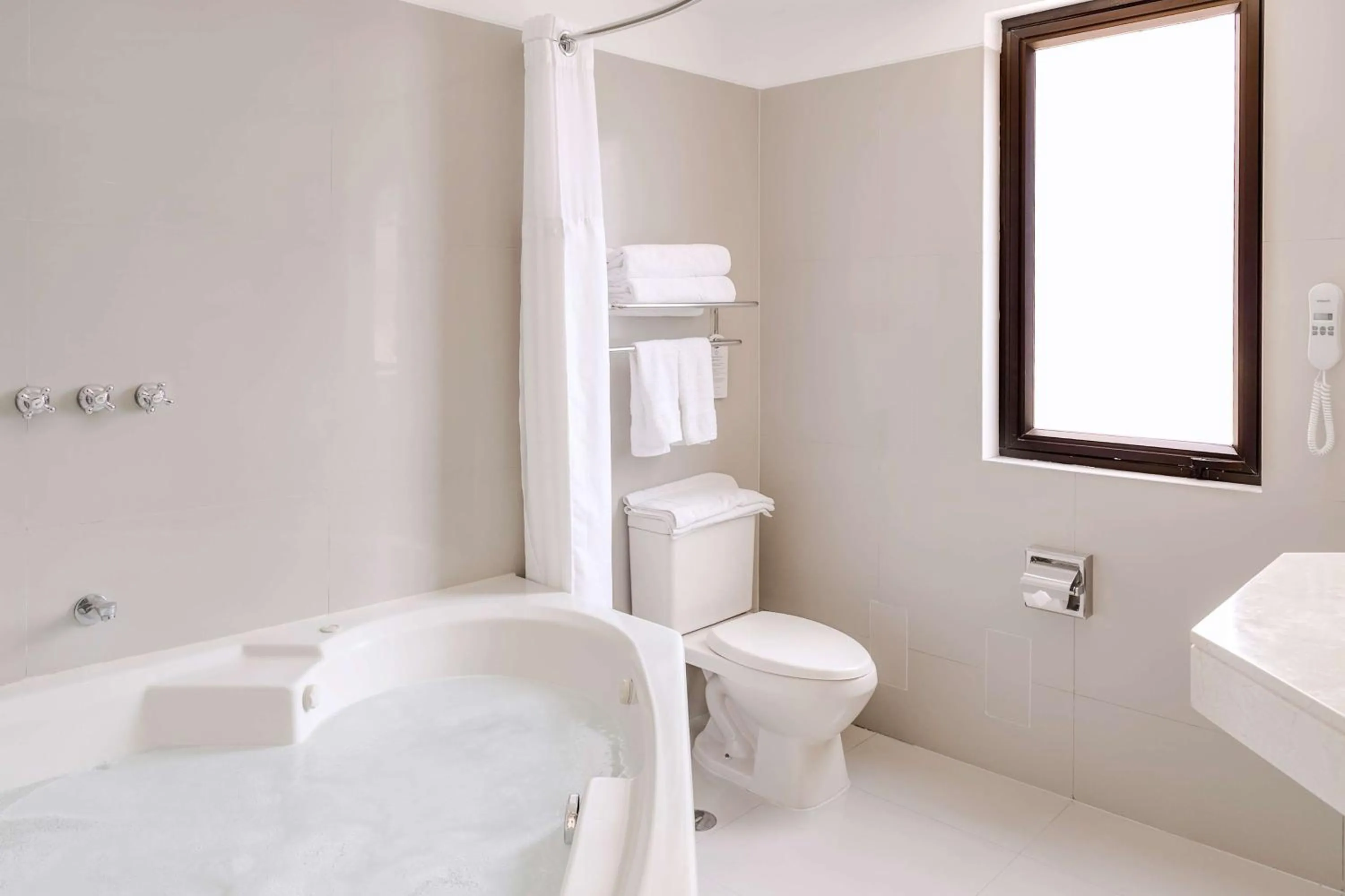 Bathroom in Wyndham Costa del Sol Piura