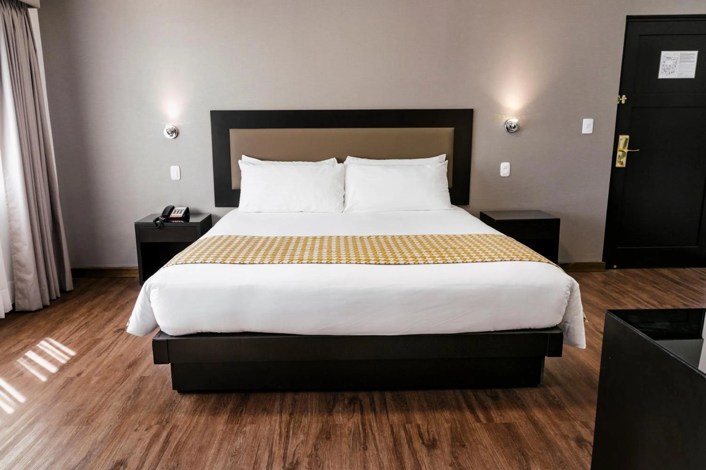 Bedroom, Bed in Wyndham Costa del Sol Piura