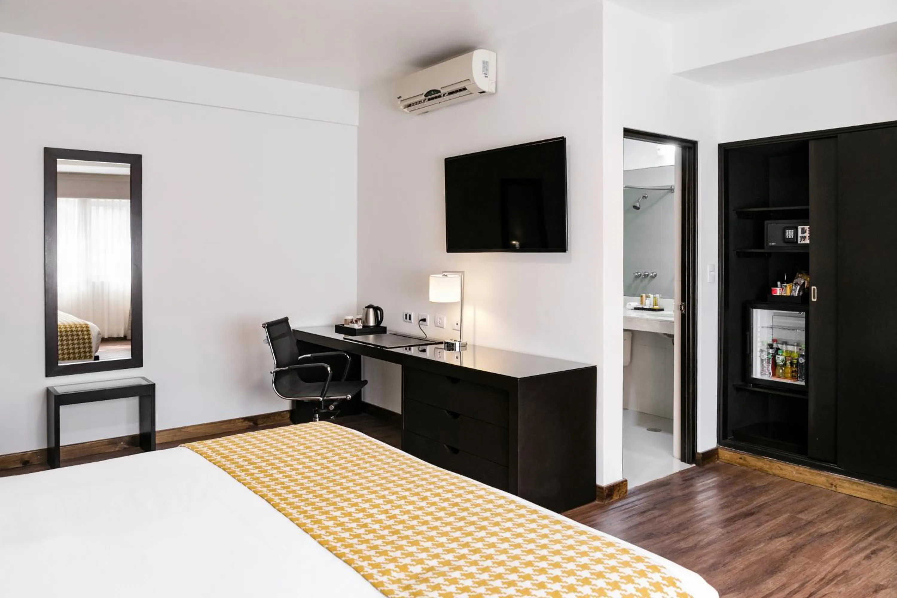 Bedroom, Bed in Wyndham Costa del Sol Piura