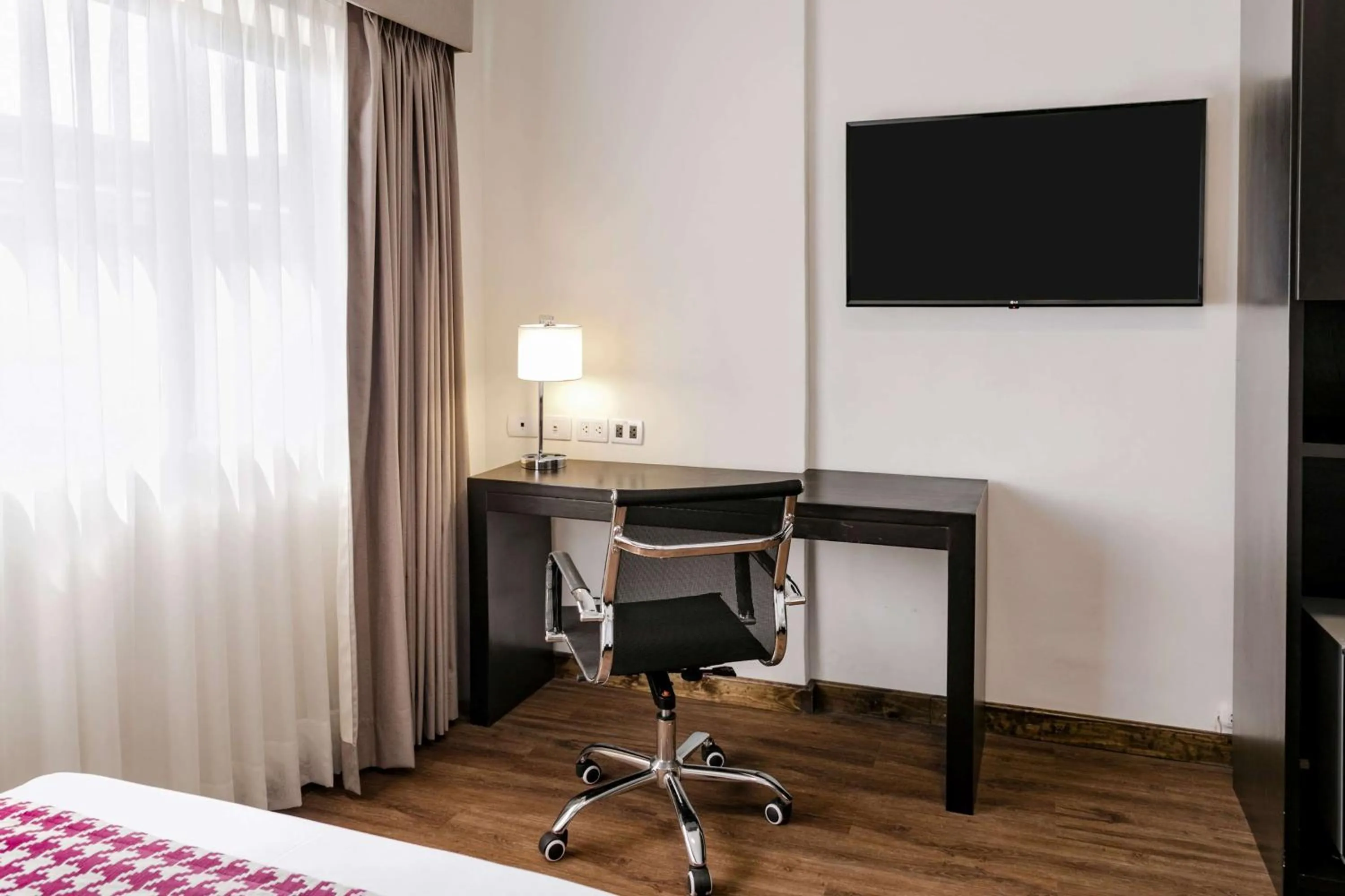 Bedroom, Bed in Wyndham Costa del Sol Piura