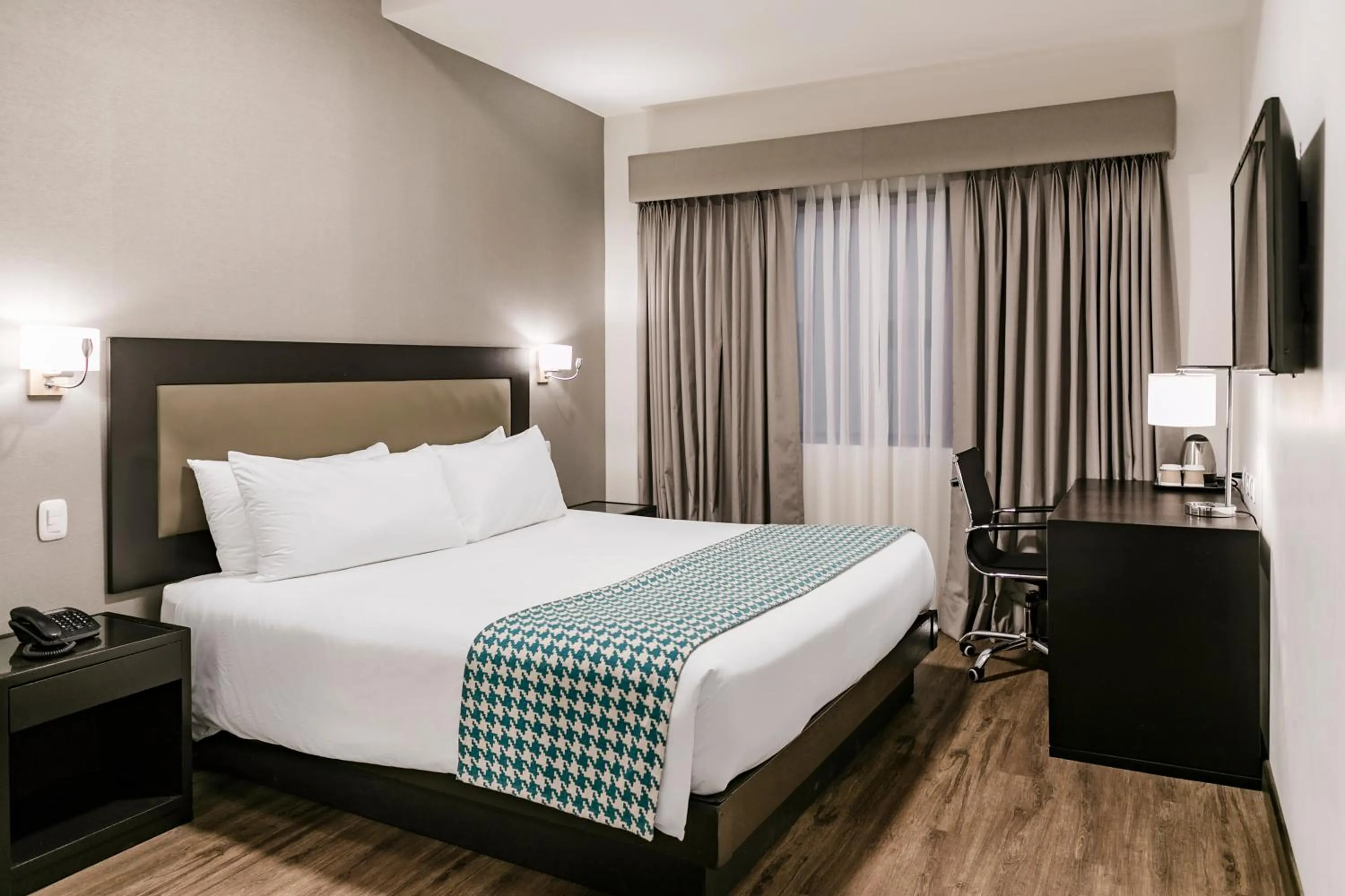 Bedroom, Bed in Wyndham Costa del Sol Piura