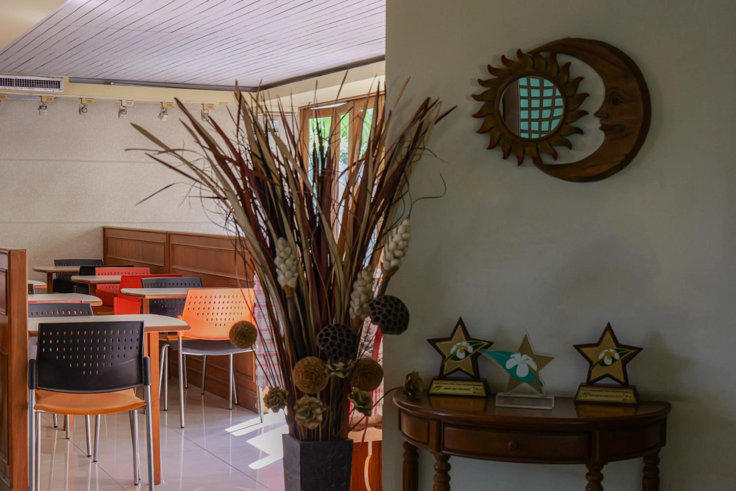 Restaurant/places to eat in โรงแรมมูนแอนด์ซัน Moon and Sun Hotel