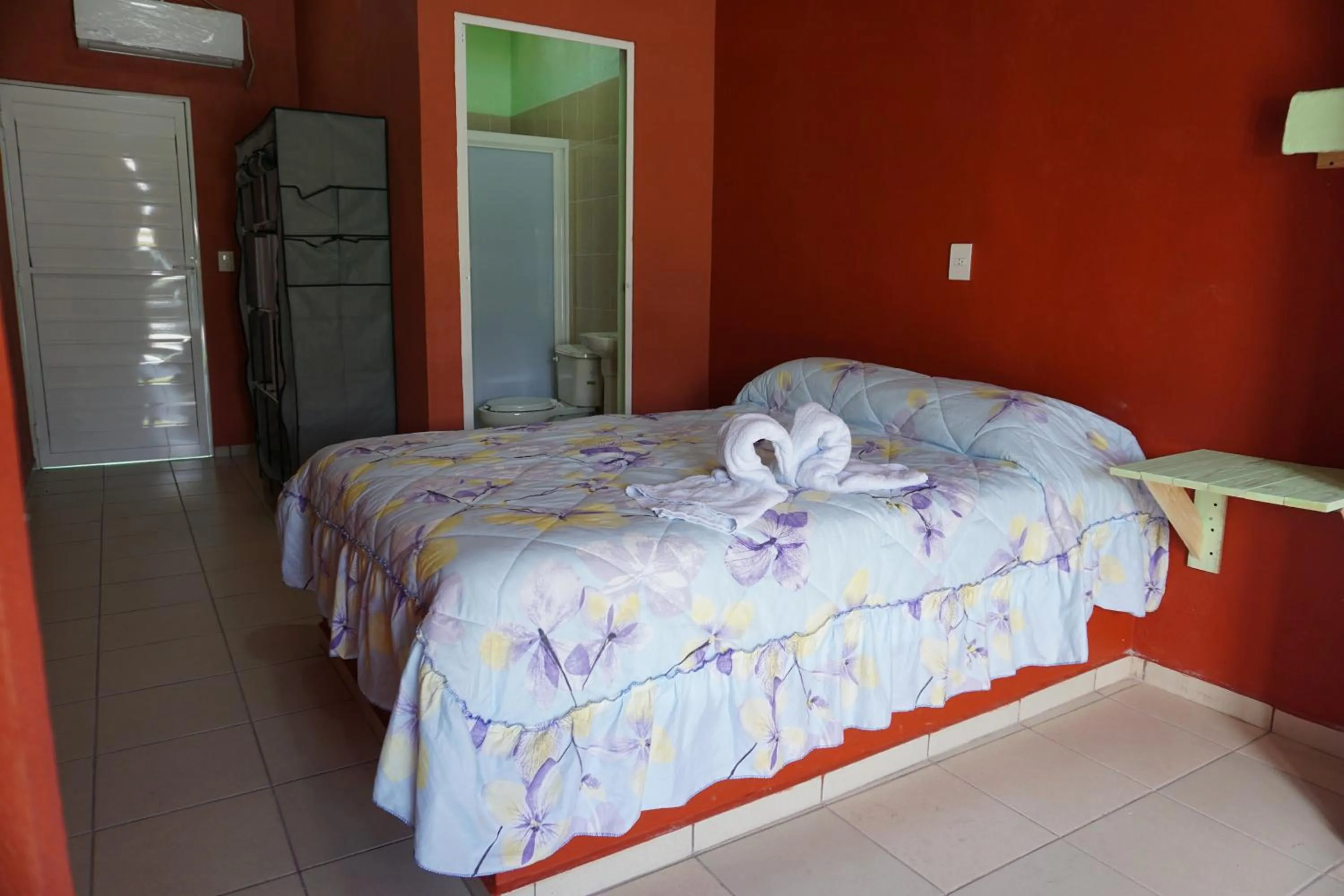 Photo of the whole room, Bed in Velaria