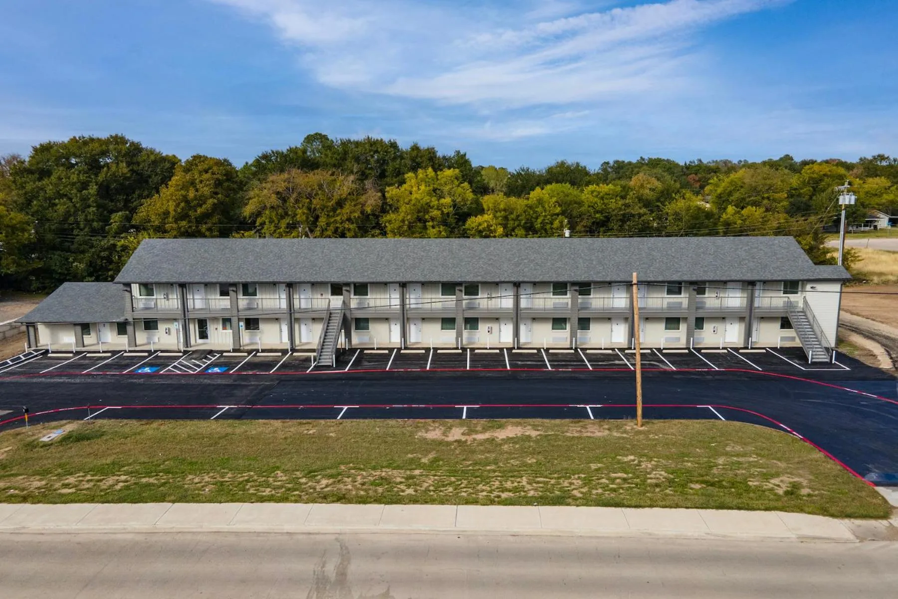Property building in Extended Stay Gun Barrel City