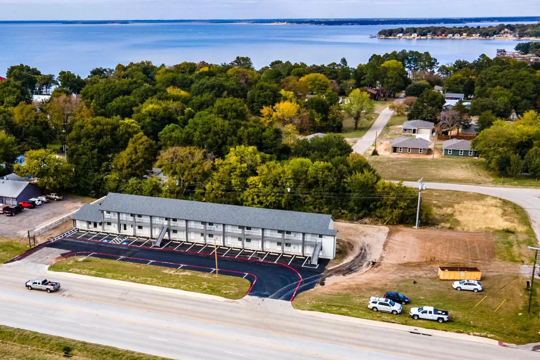 Property building in Extended Stay Gun Barrel City