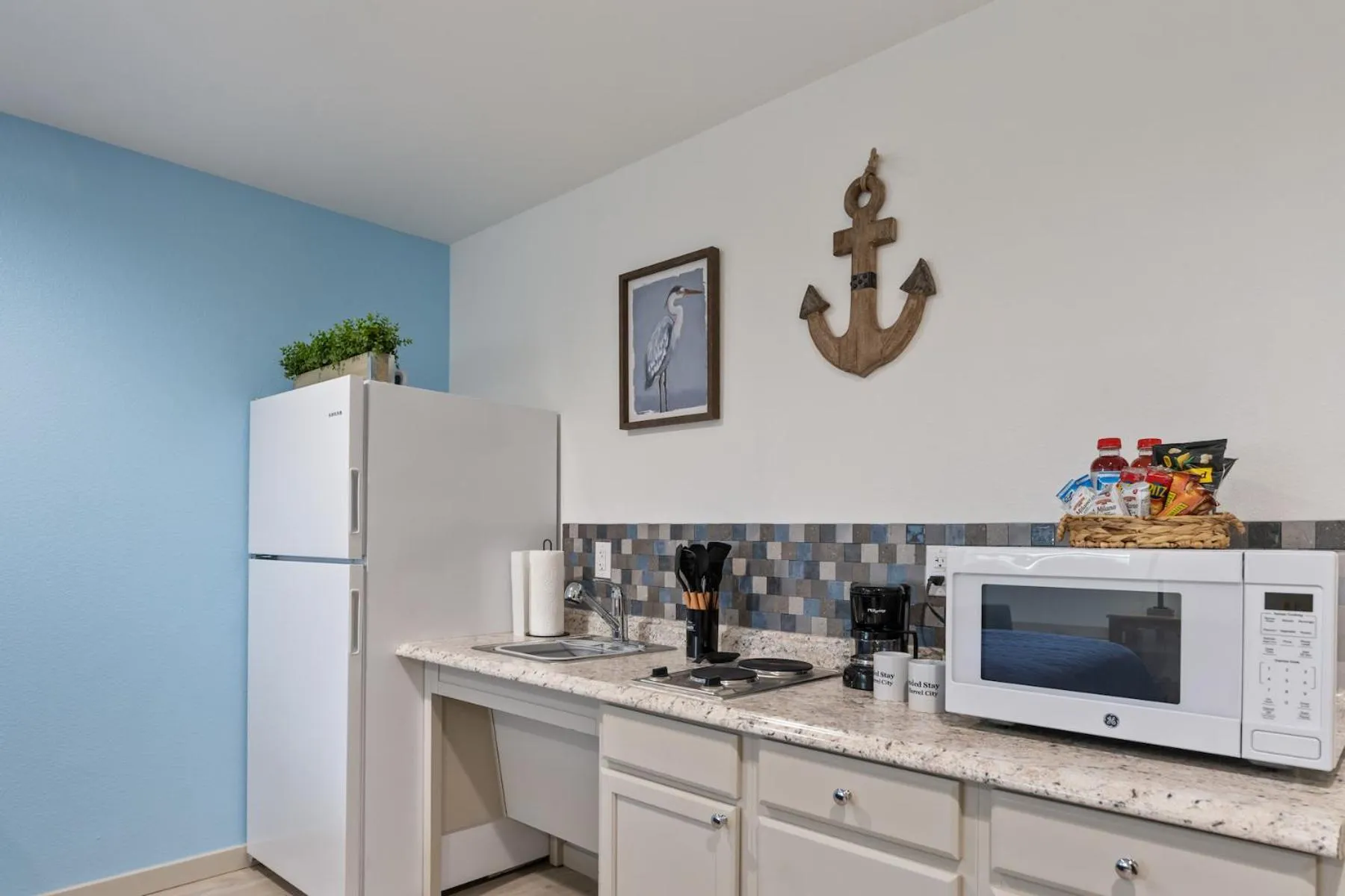 Coffee/tea facilities in Extended Stay Gun Barrel City