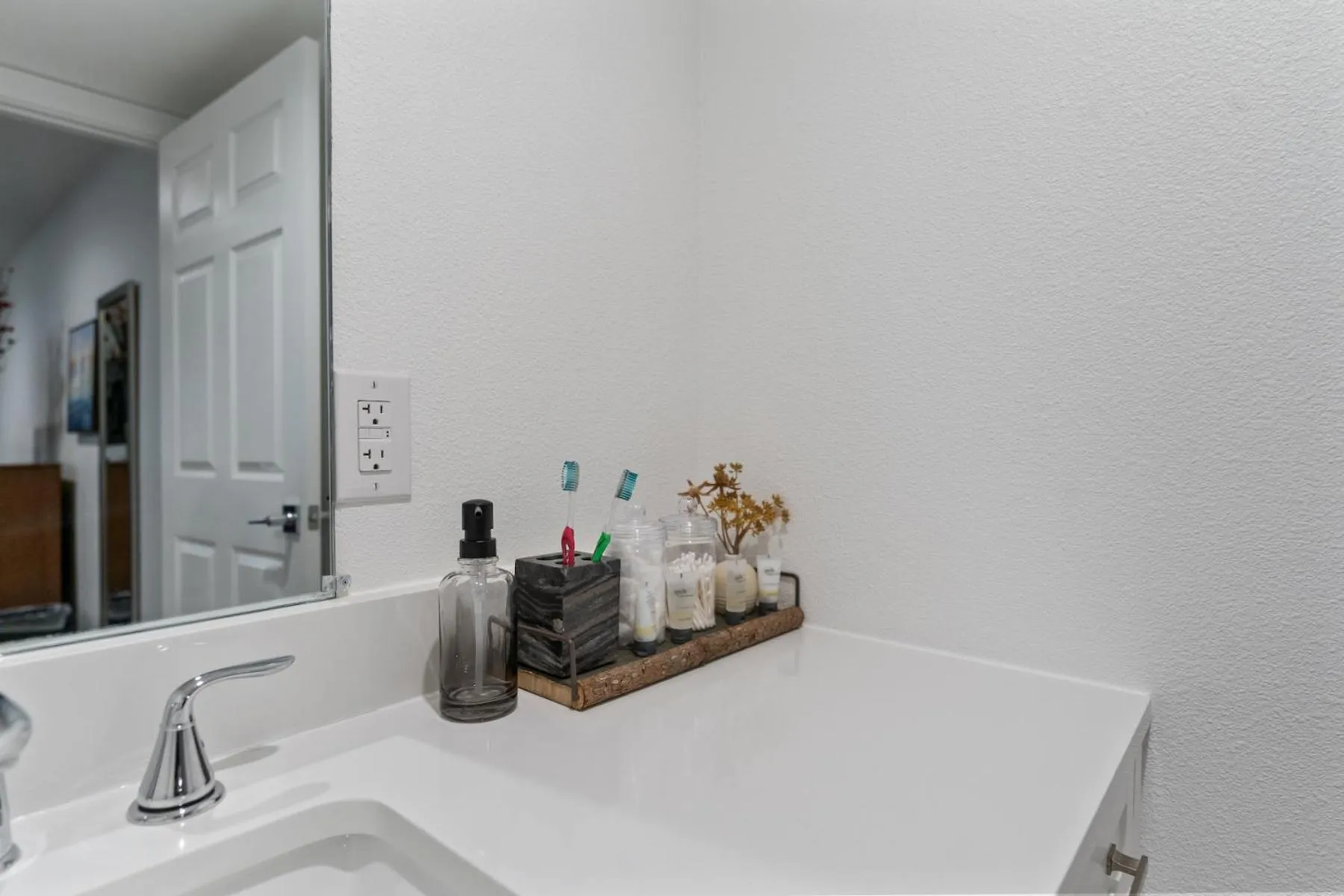 Bathroom in Extended Stay Gun Barrel City