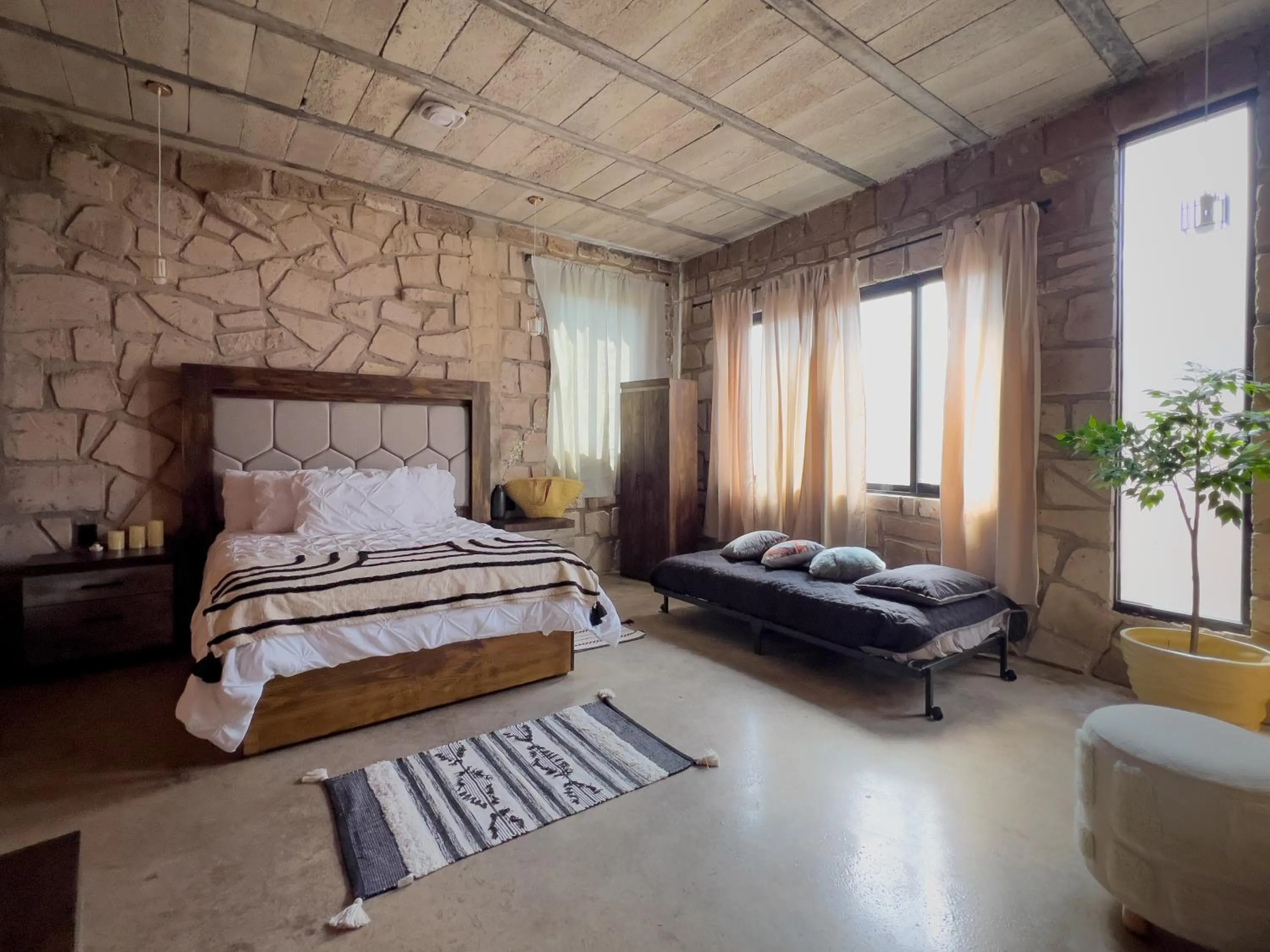 Photo of the whole room, Bed in Dos Aguas Hotel Boutique