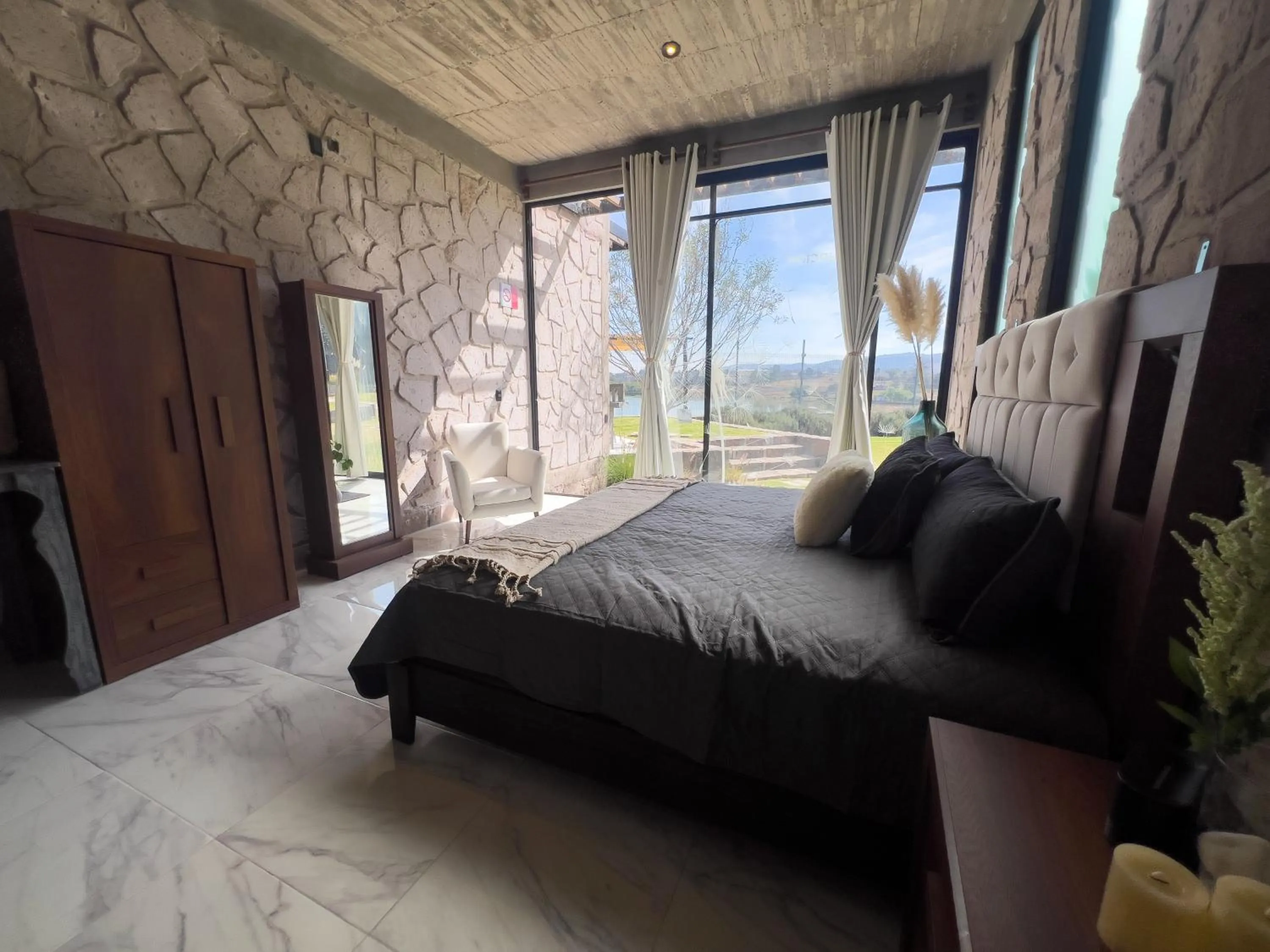 Photo of the whole room, Bed in Dos Aguas Hotel Boutique