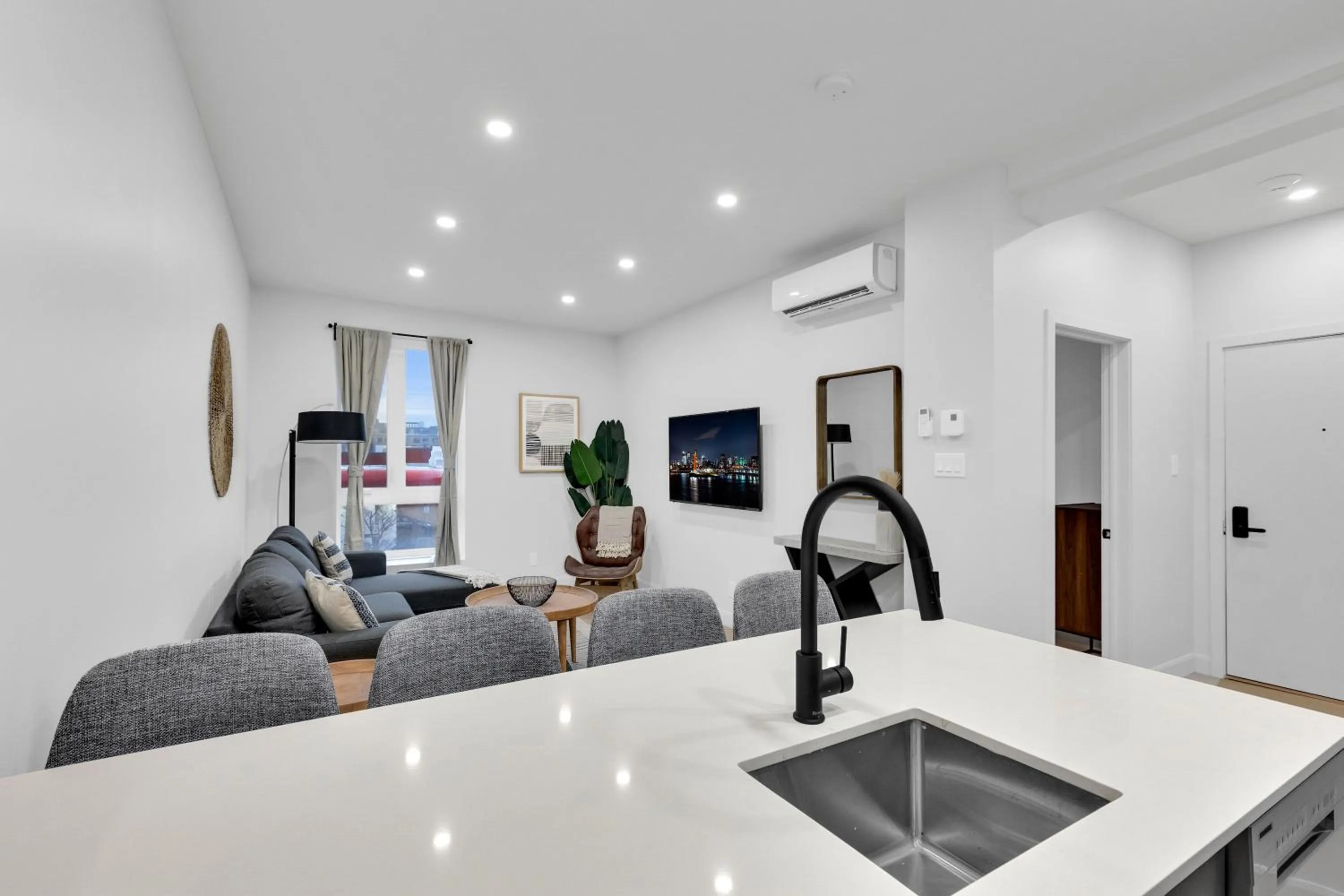 Deluxe Suites Downtown Montreal