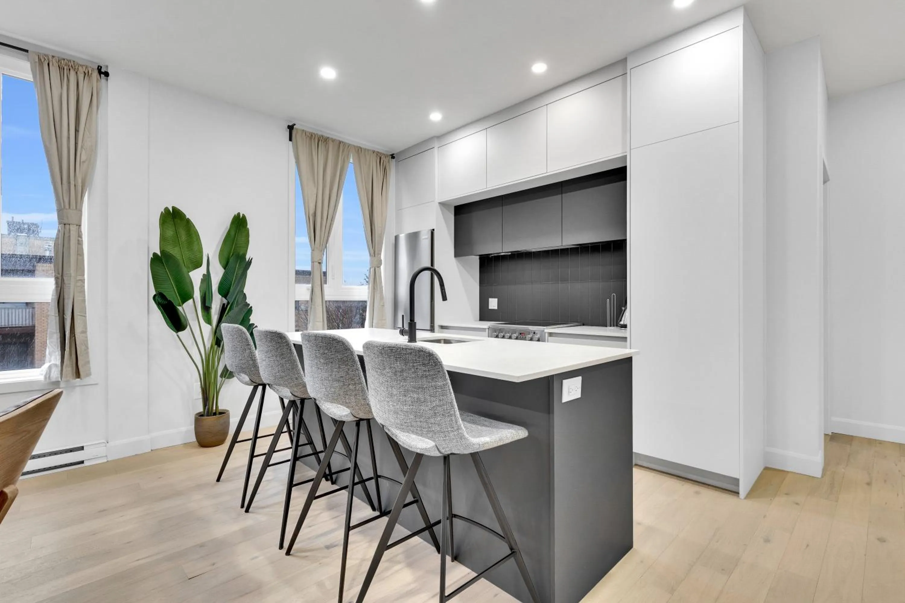 Deluxe Suites Downtown Montreal