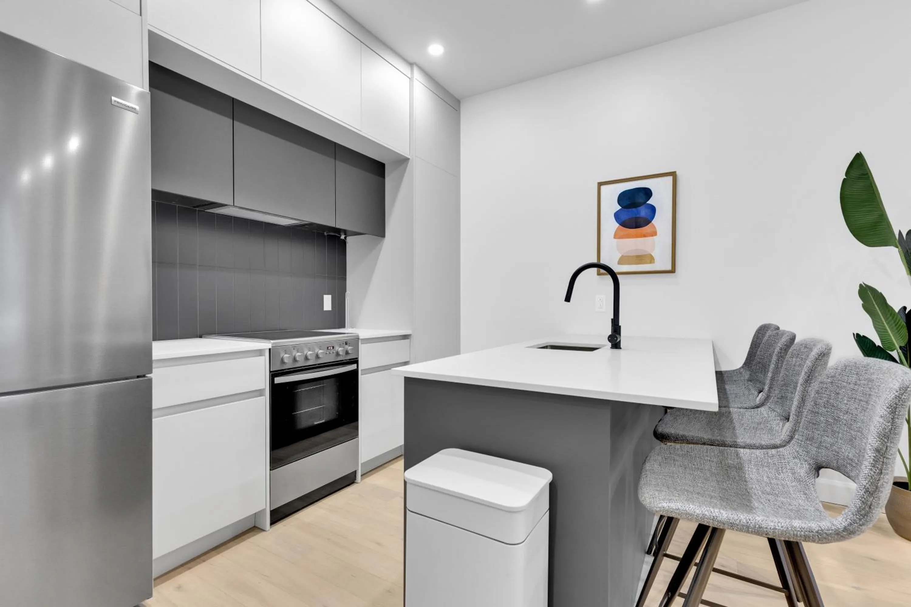 Deluxe Suites Downtown Montreal