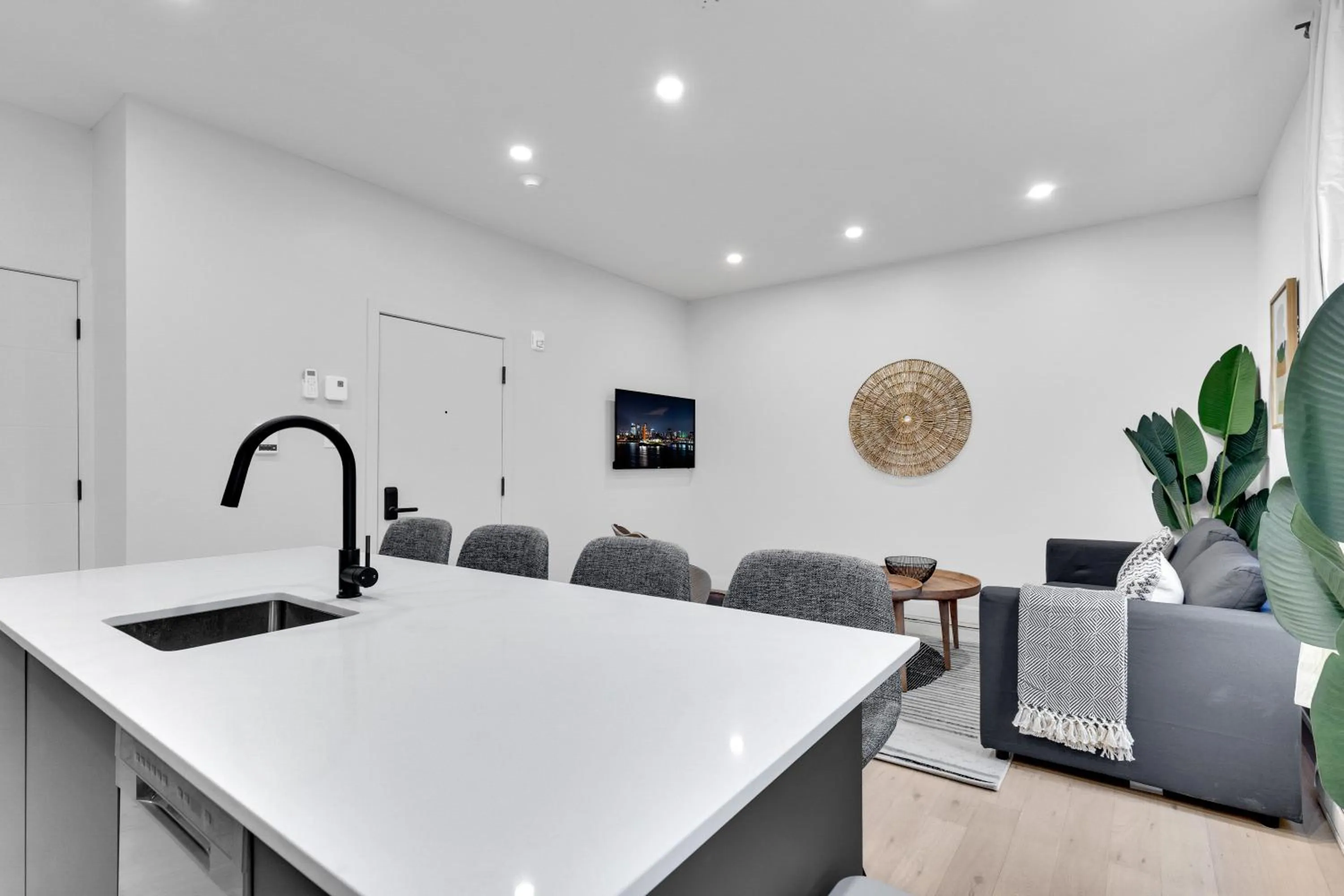 Deluxe Suites Downtown Montreal