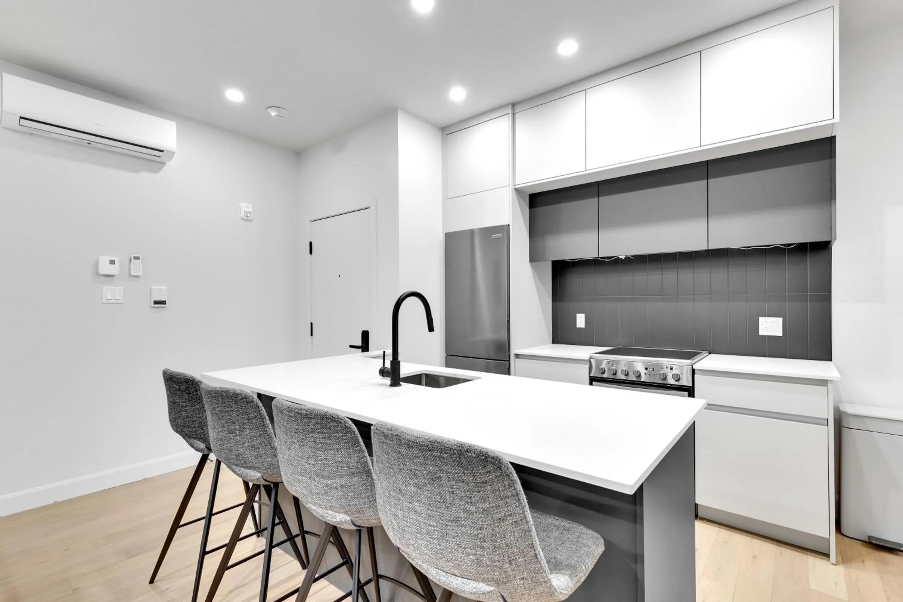 Deluxe Suites Downtown Montreal