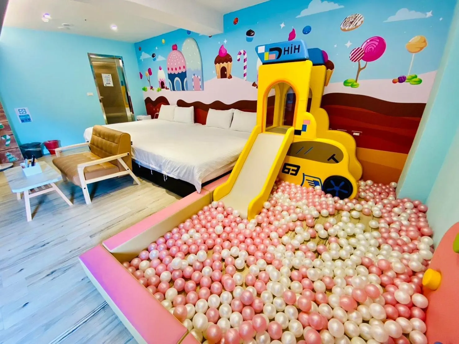 Photo of the whole room in Have Fun Hotel