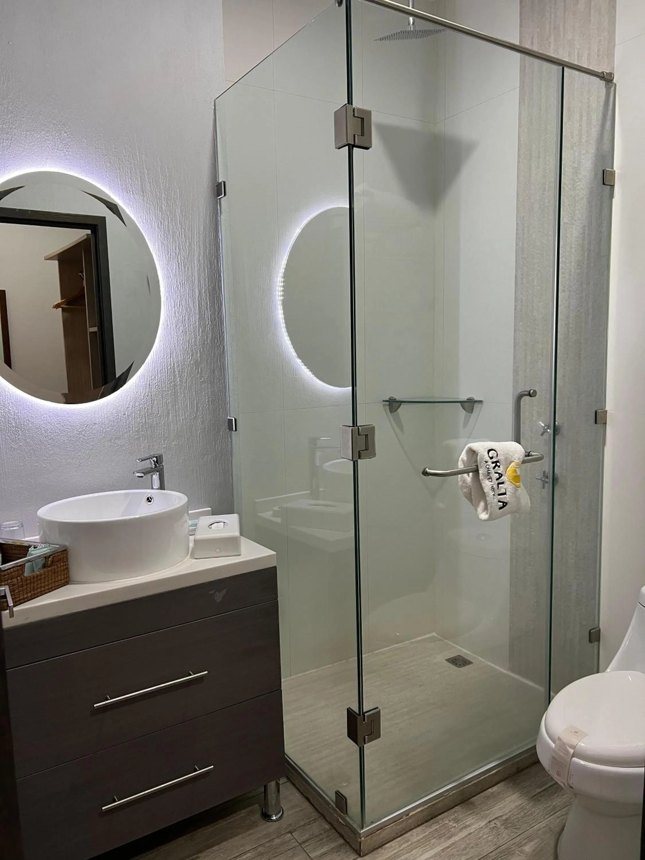 Bathroom in Hotel GRALTA