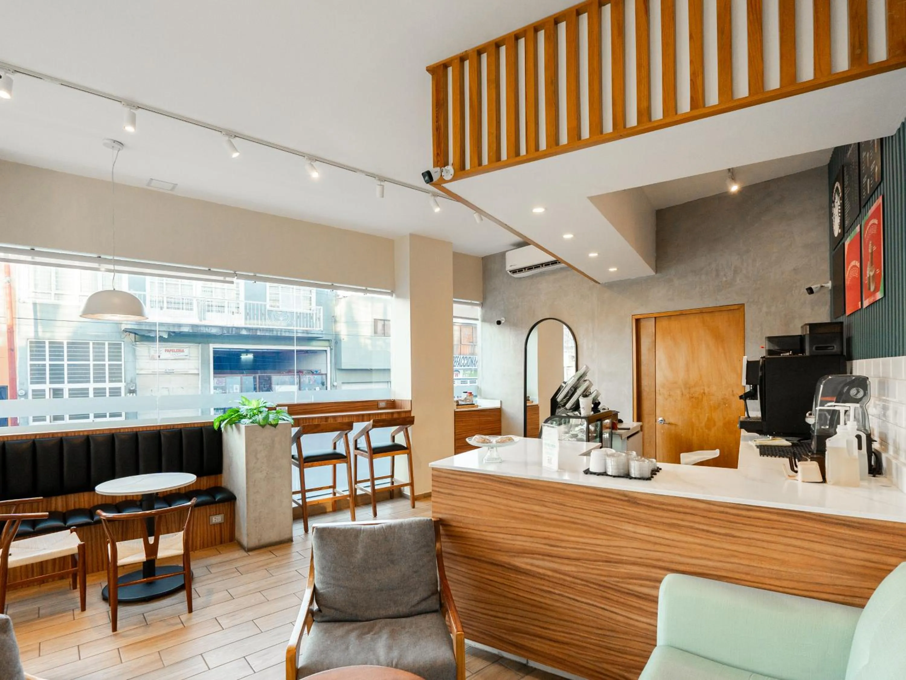 Restaurant/places to eat in Hotel GRALTA