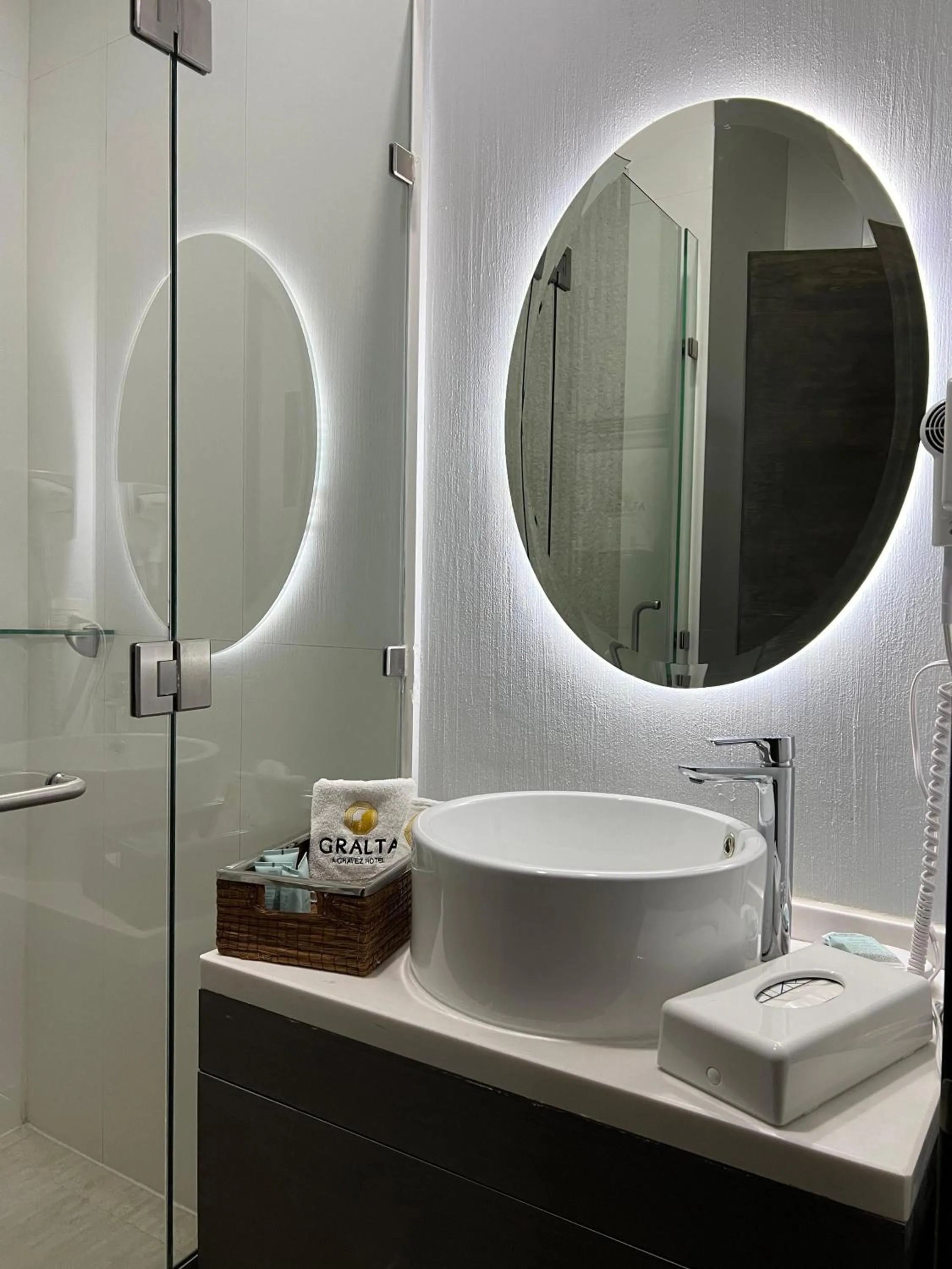 Bathroom in Hotel GRALTA