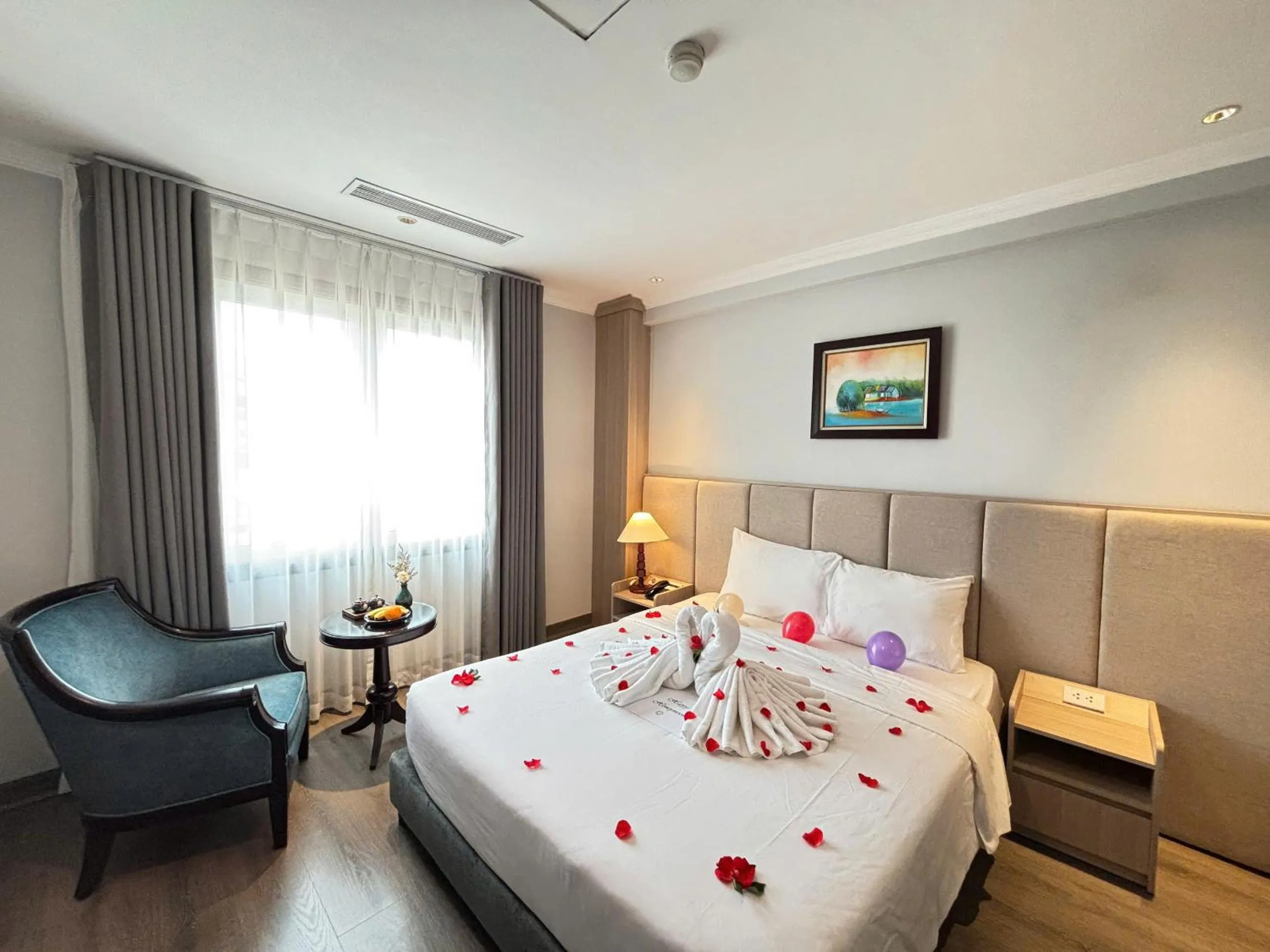 Decorative detail, Bed in Minasi Premium Hotel