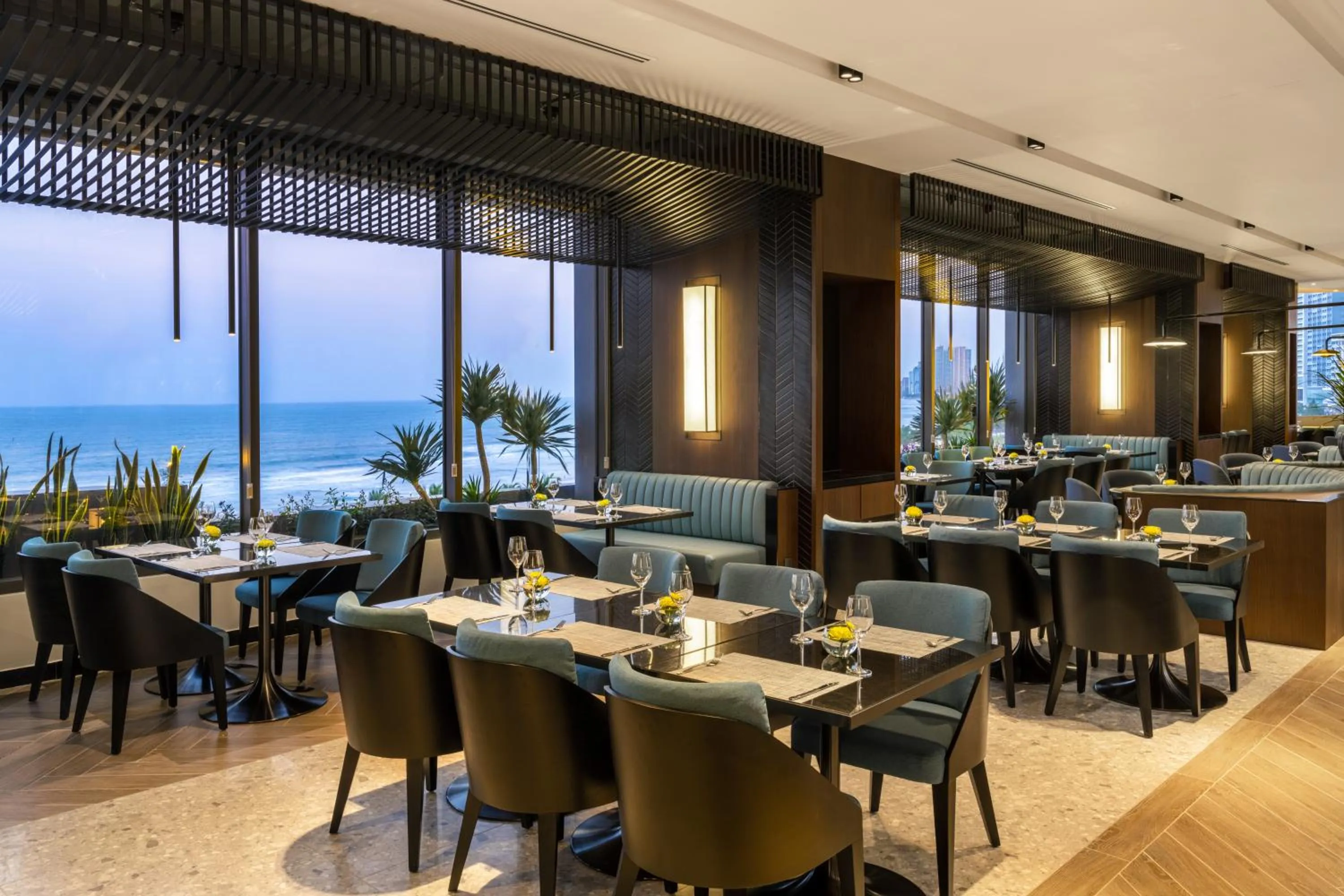 Restaurant/places to eat in Hilton Garden Inn Da Nang