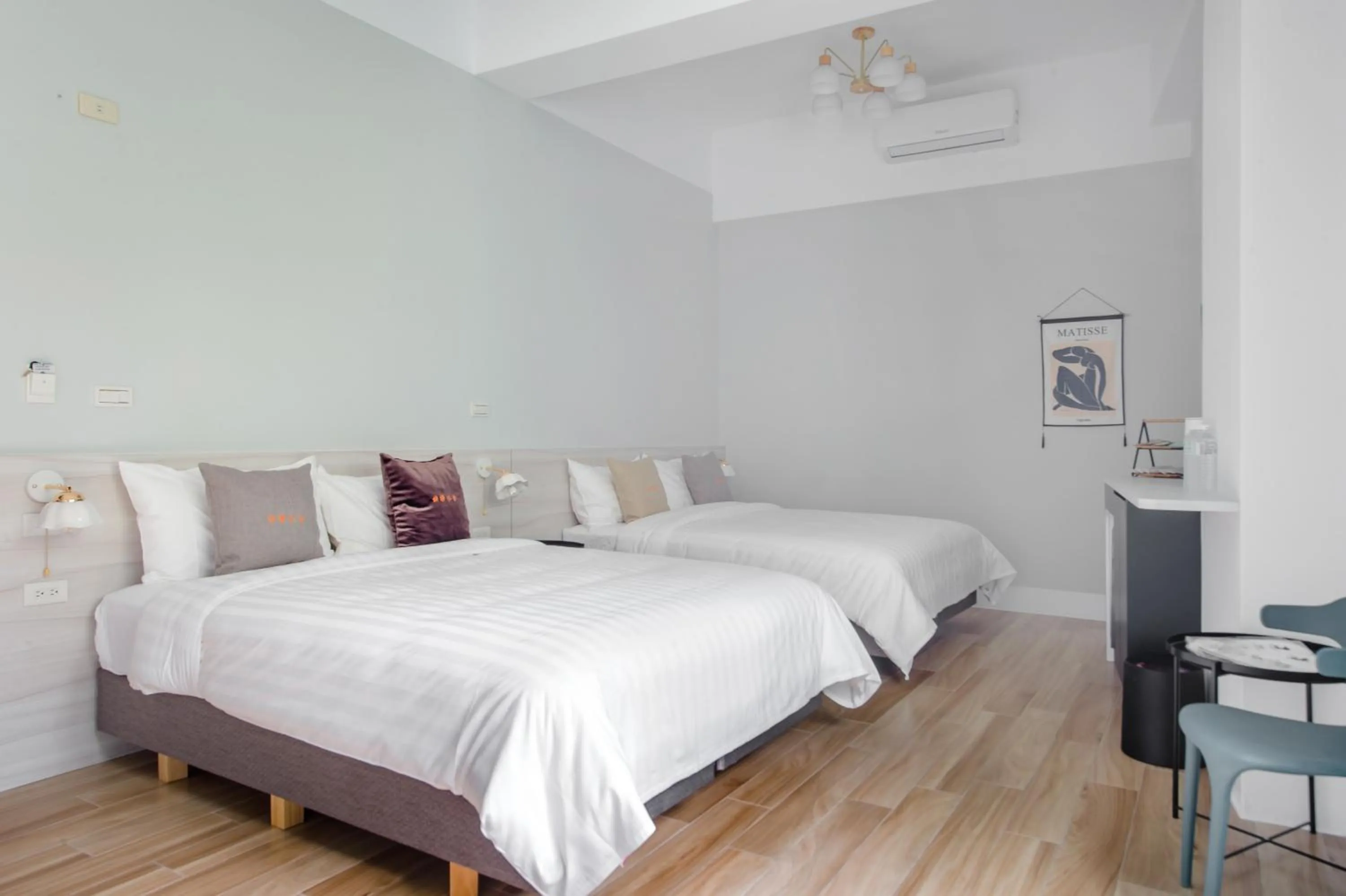 Bedroom, Bed in Water House