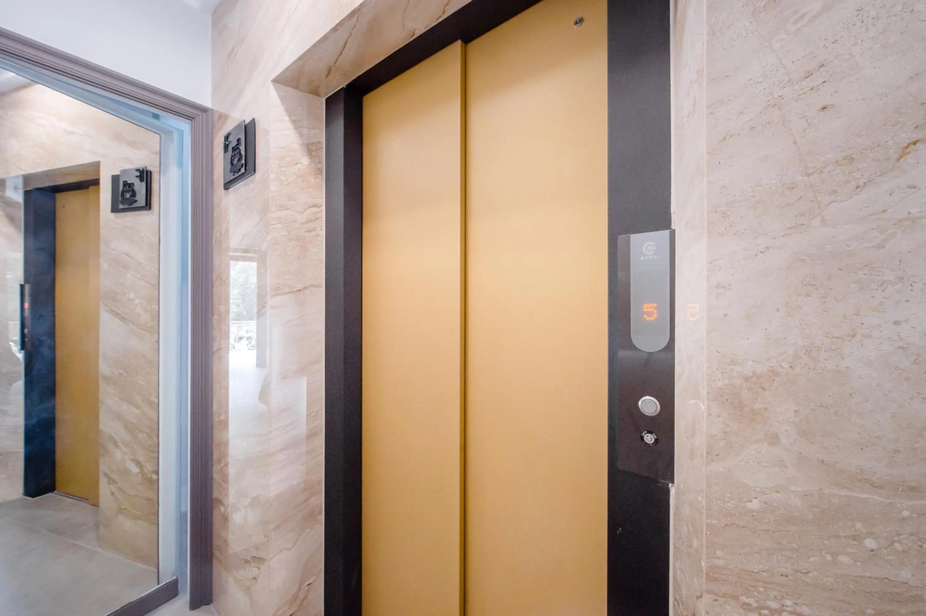 elevator in Water House