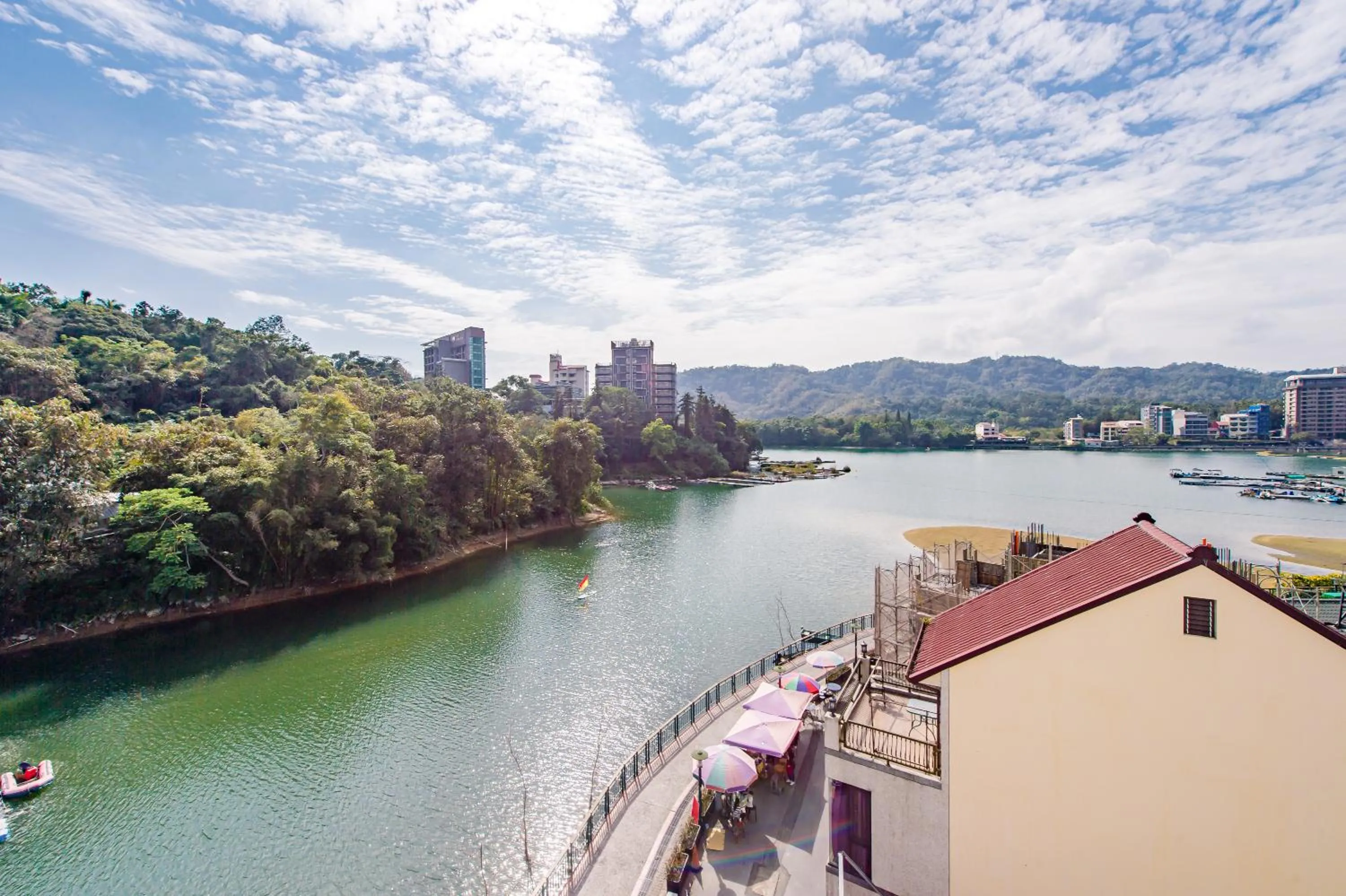 Lake view in Water House