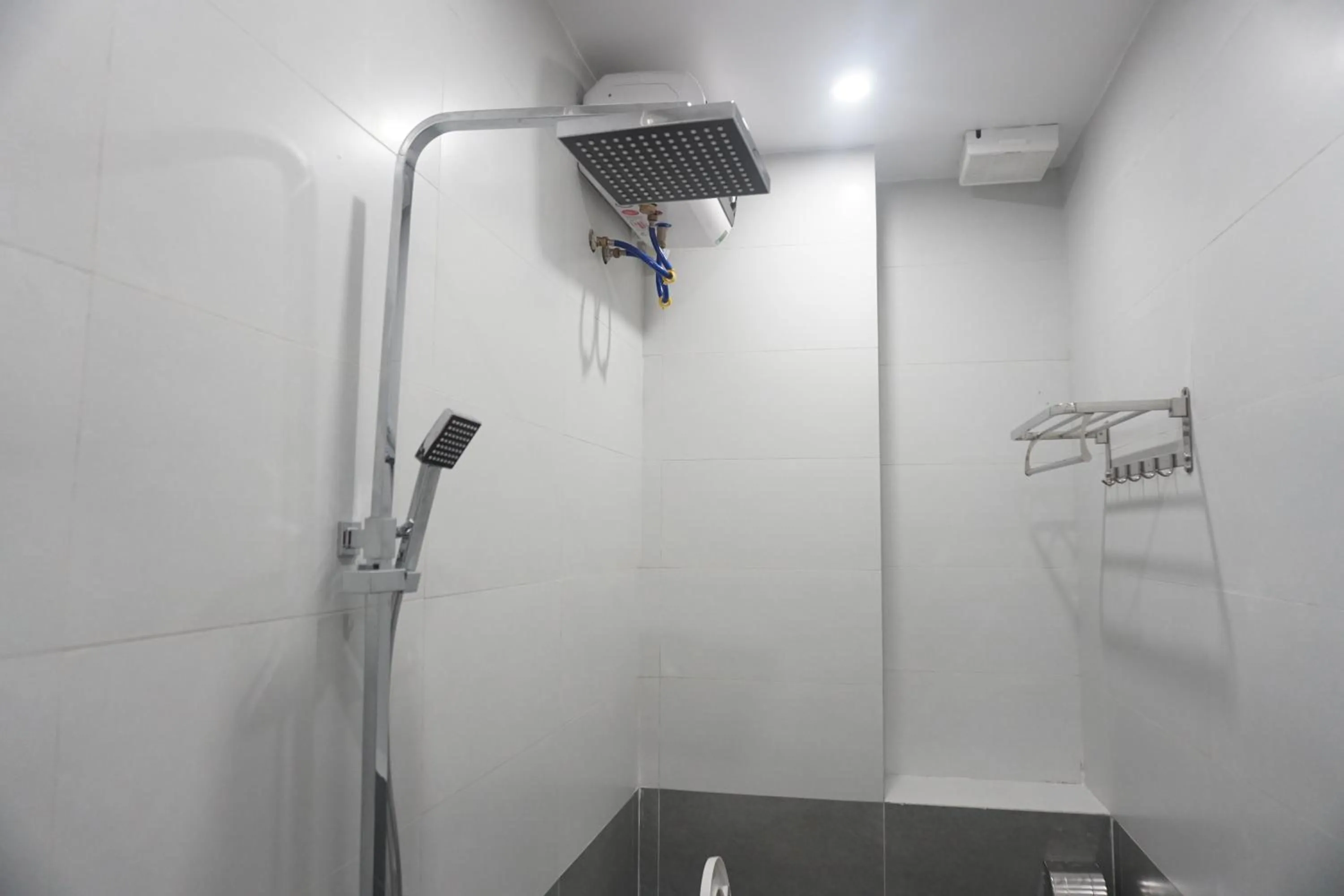 Shower in Adal Motel