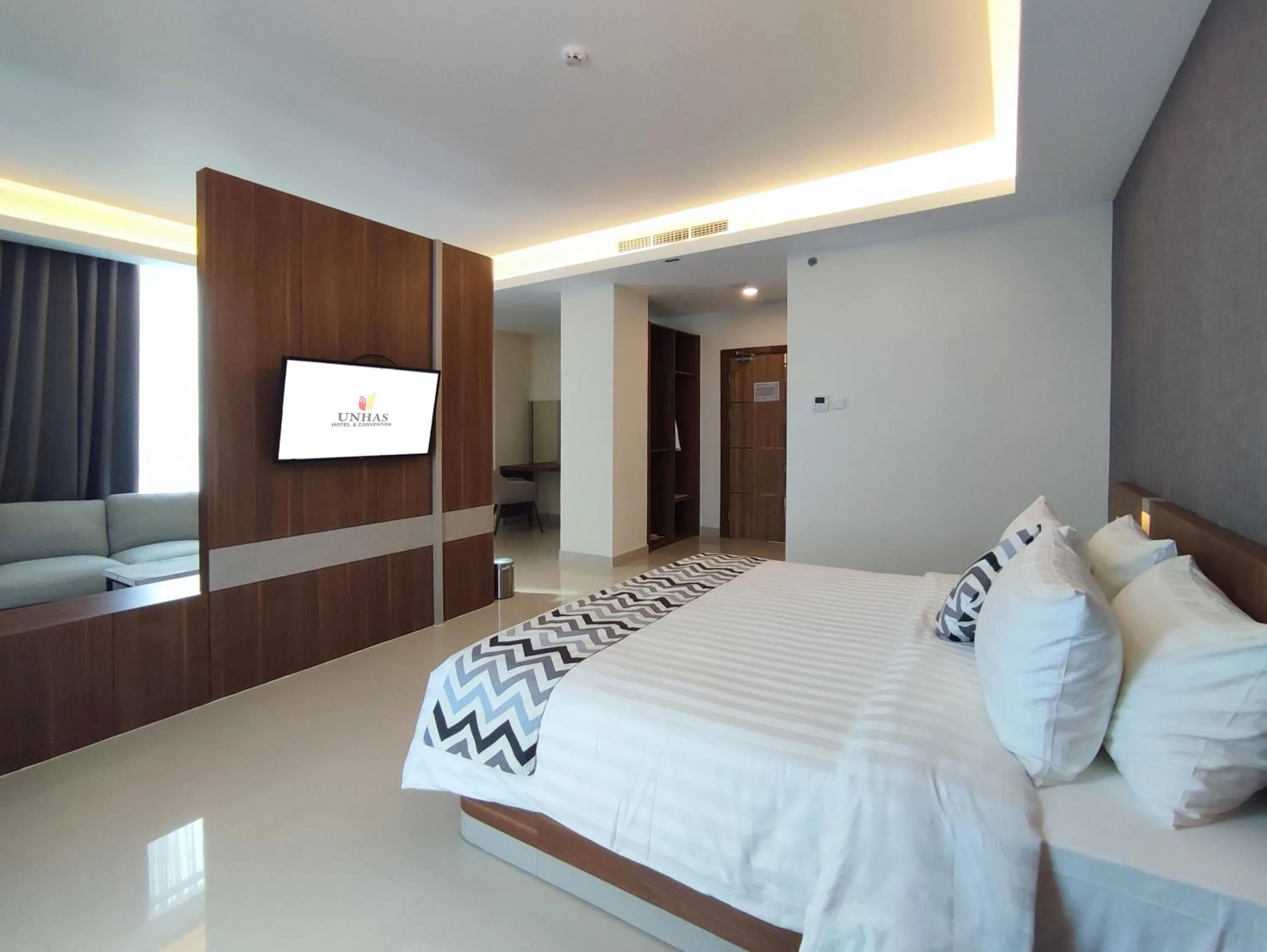 Bedroom, Bed in UNHAS HOTEL & CONVENTION