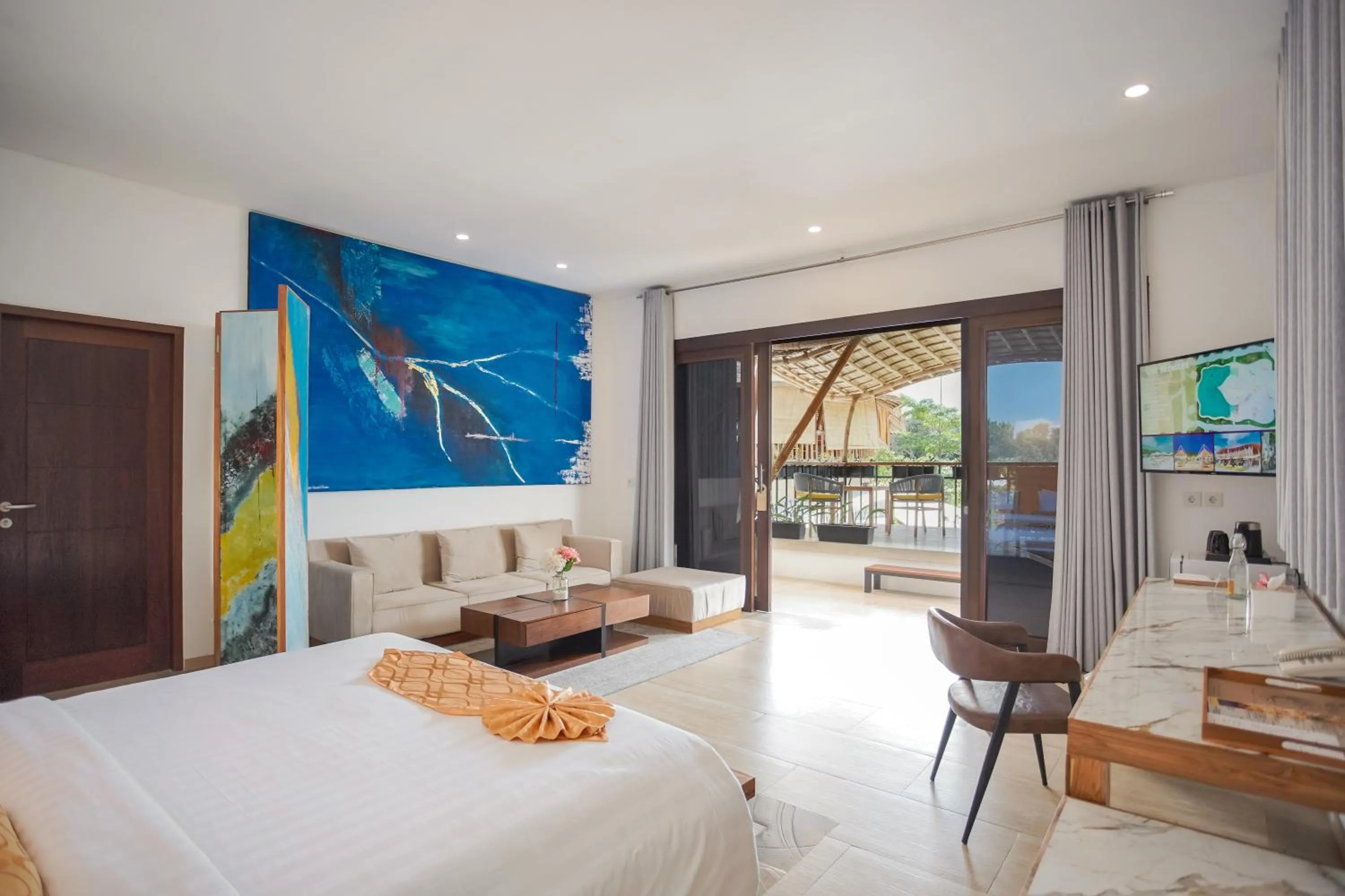 Bedroom, Bed in Pearl Sunset Resort - Sunset Moments, Adults Only