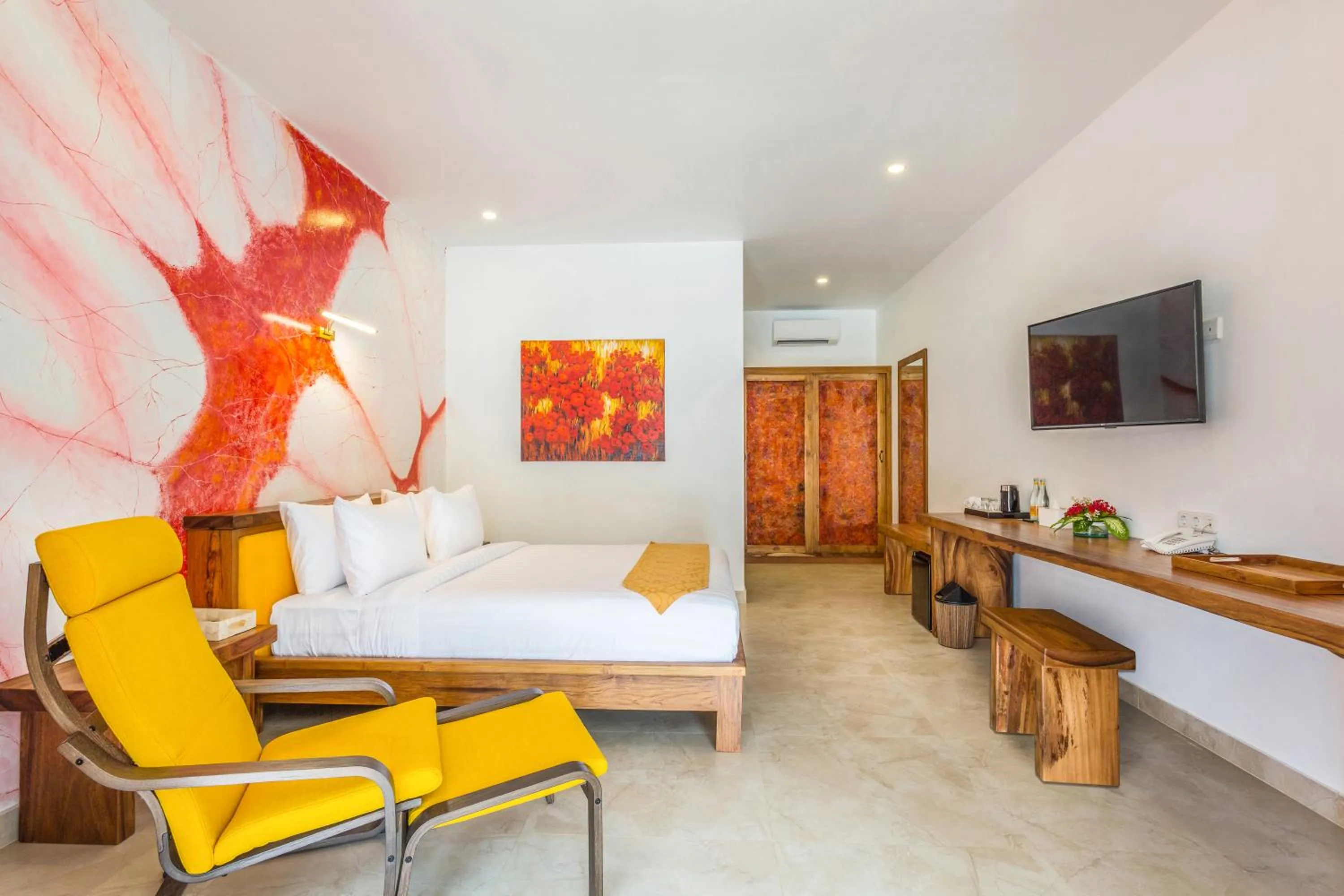 Bedroom, Bed in Pearl Sunset Resort - Sunset Moments, Adults Only