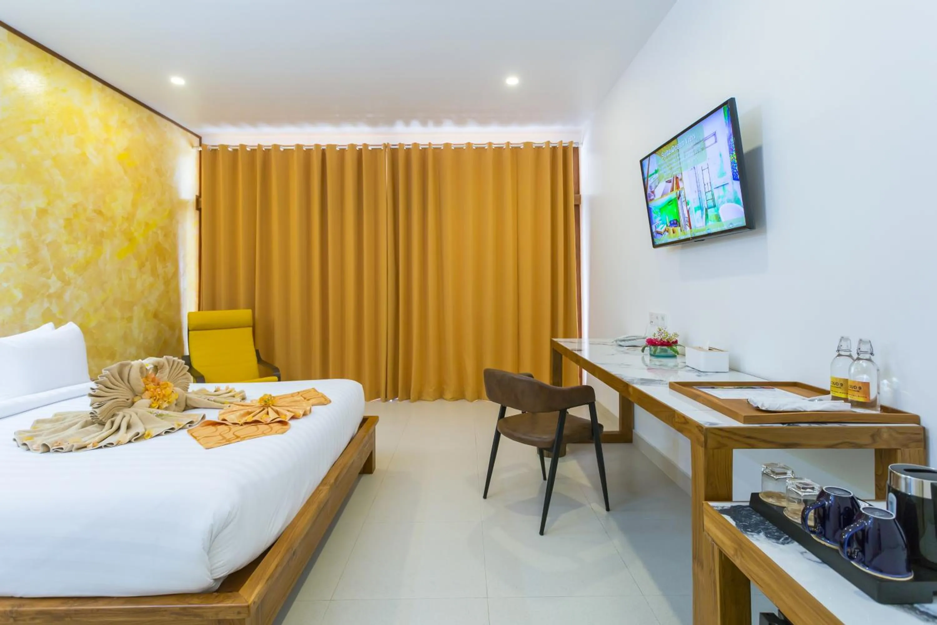 Bedroom, Bed in Pearl Sunset Resort - Sunset Moments, Adults Only