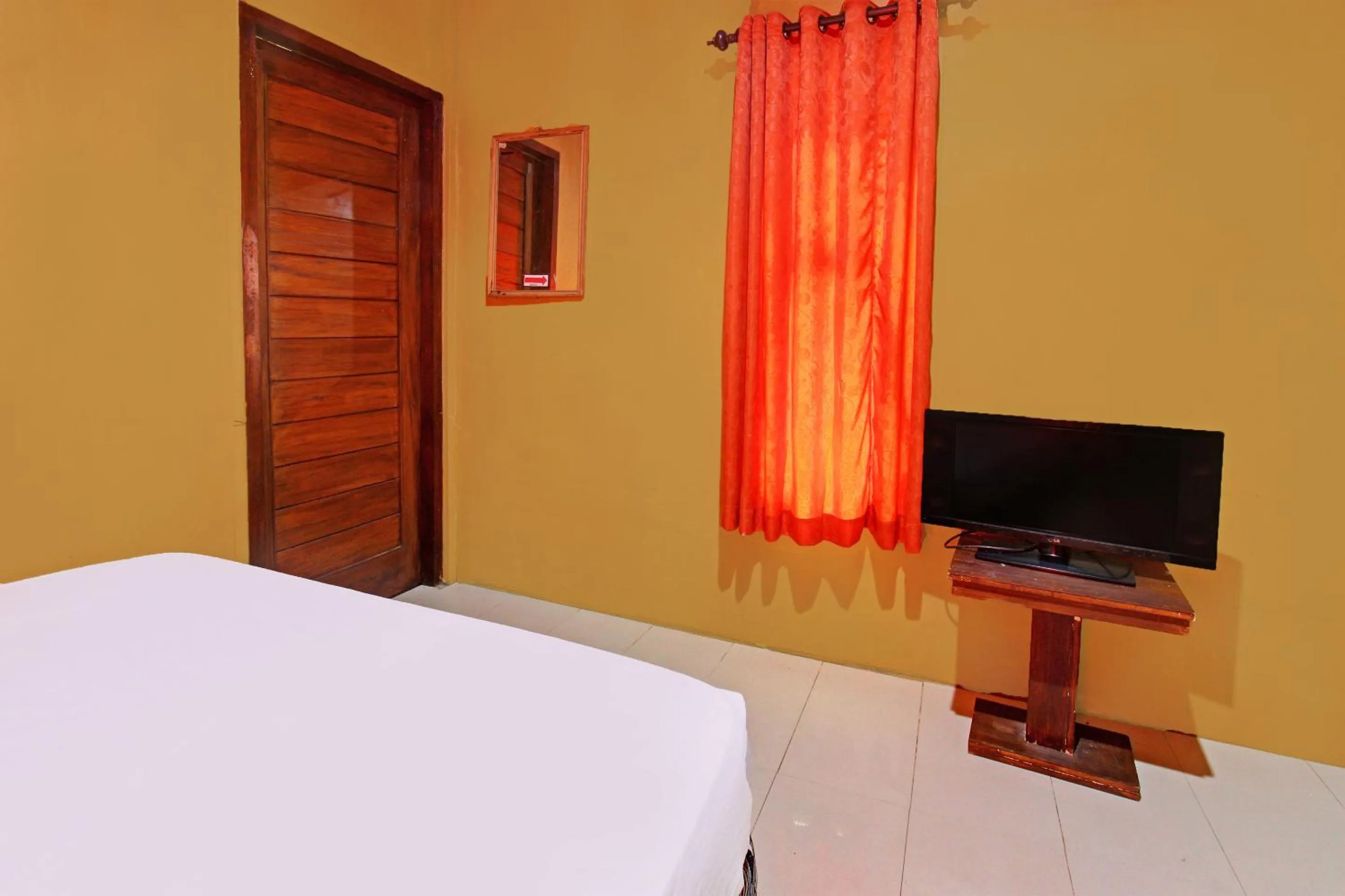 Bedroom, Bed in Hotel O Ujung Samalas HomestayNearLapangan Sembalun Bumbung