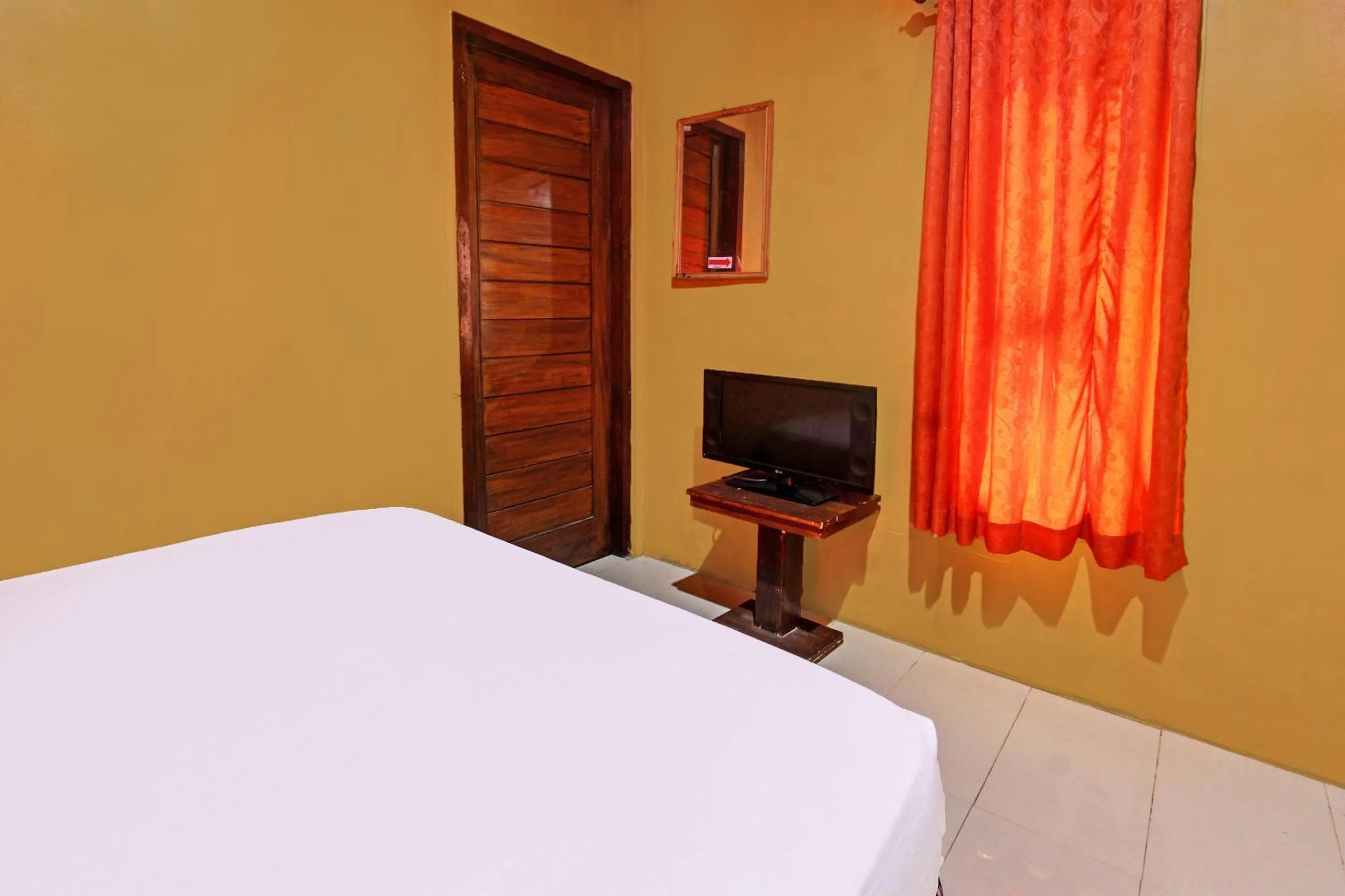 Bedroom, Bed in Hotel O Ujung Samalas HomestayNearLapangan Sembalun Bumbung