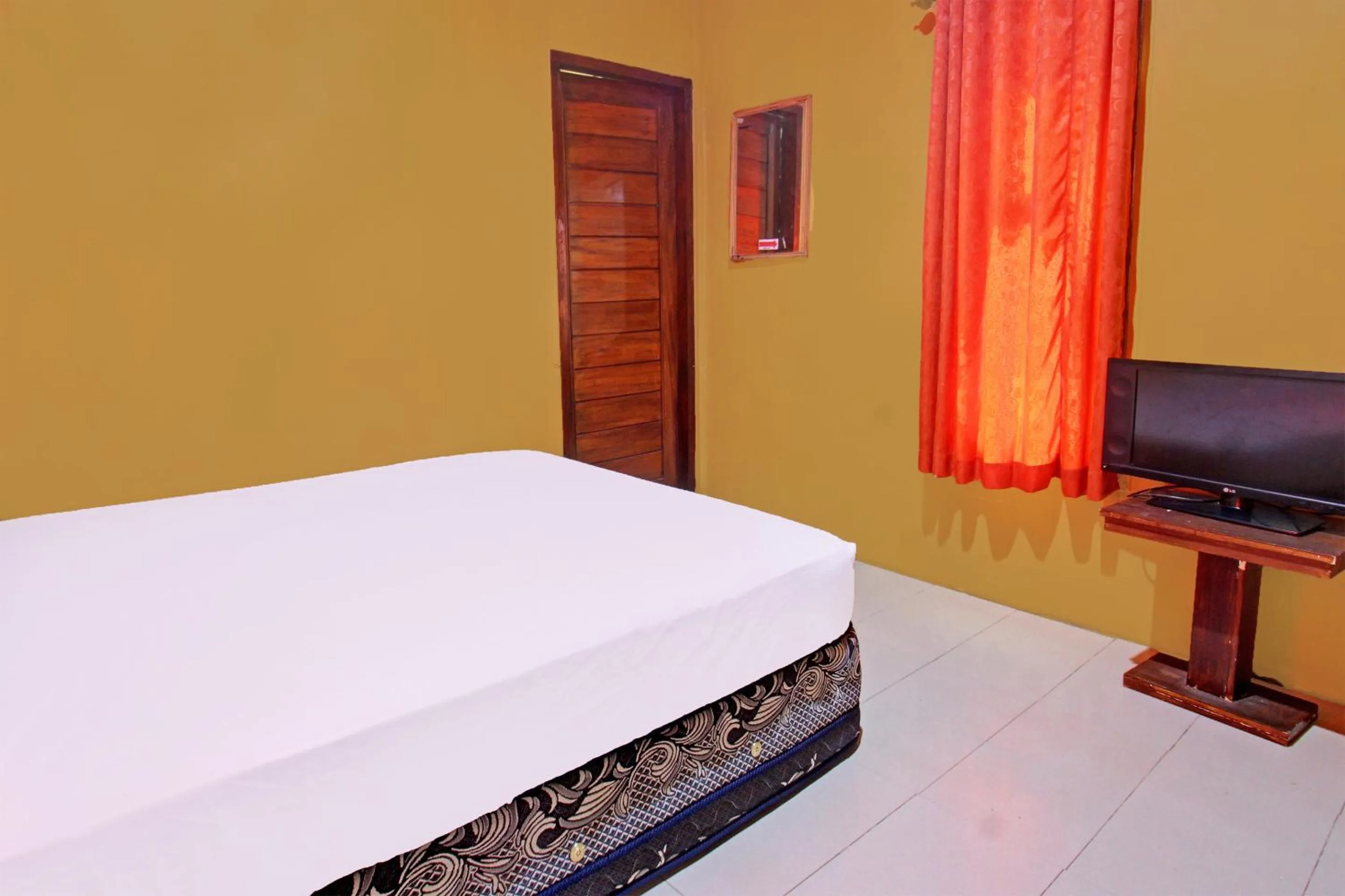 Bedroom, Bed in Hotel O Ujung Samalas HomestayNearLapangan Sembalun Bumbung