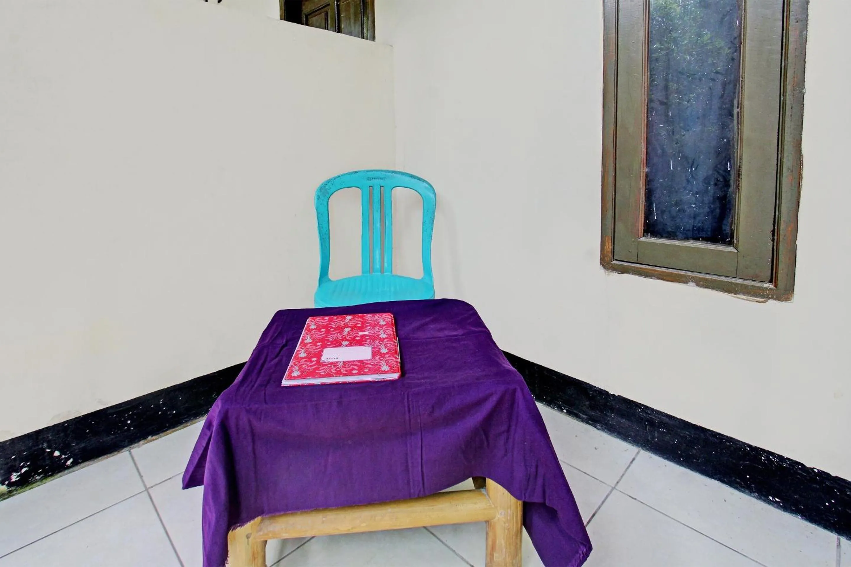 Lobby or reception in Hotel O Ashooy HomestayNearWisata Desa sedau