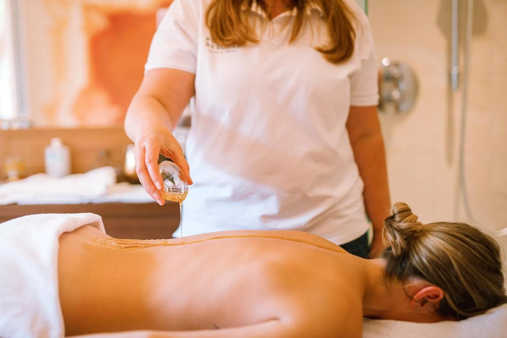 Massage in Das Hopfgarten Aparthotel