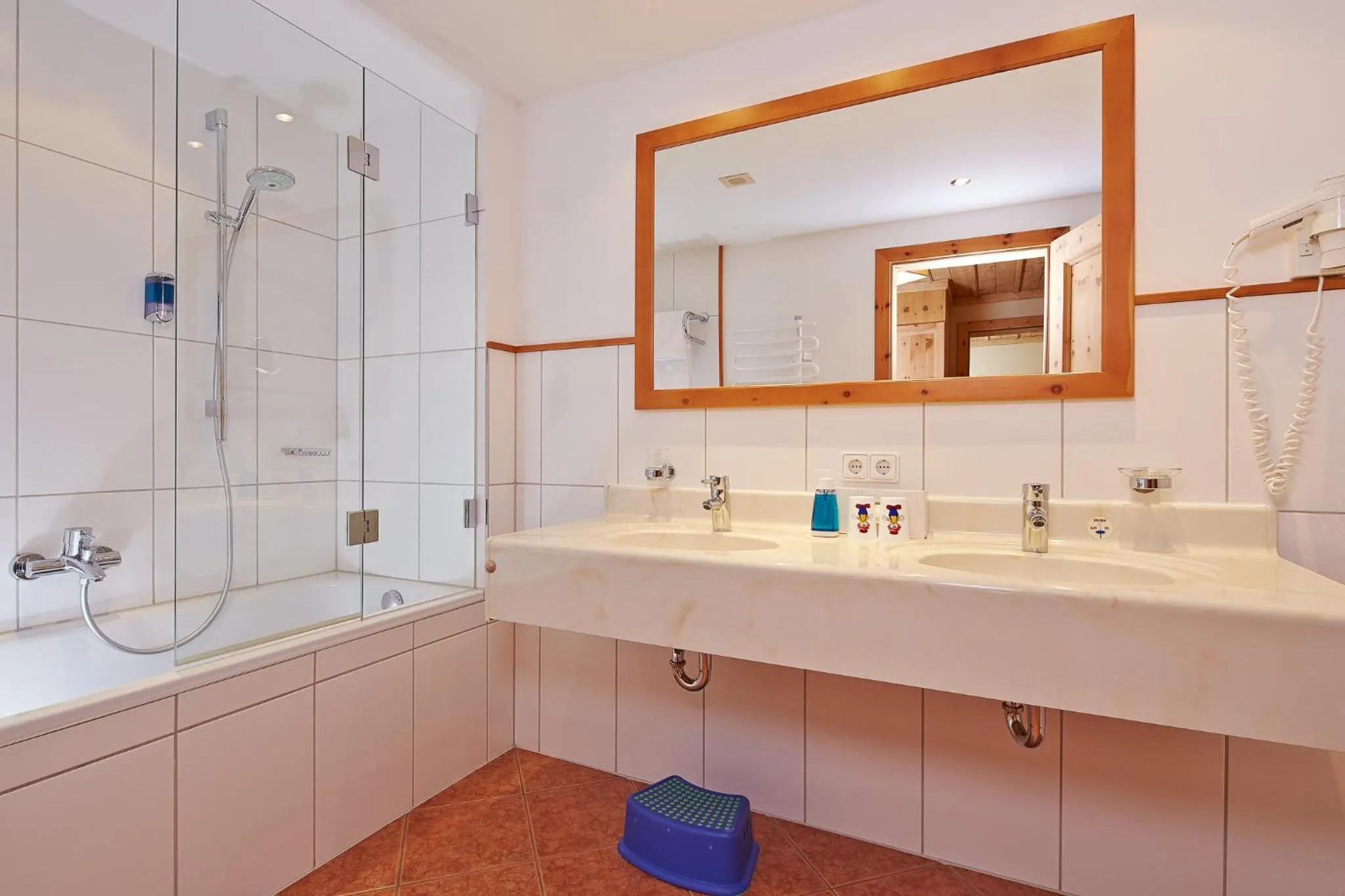 Bathroom in Das Hopfgarten Aparthotel