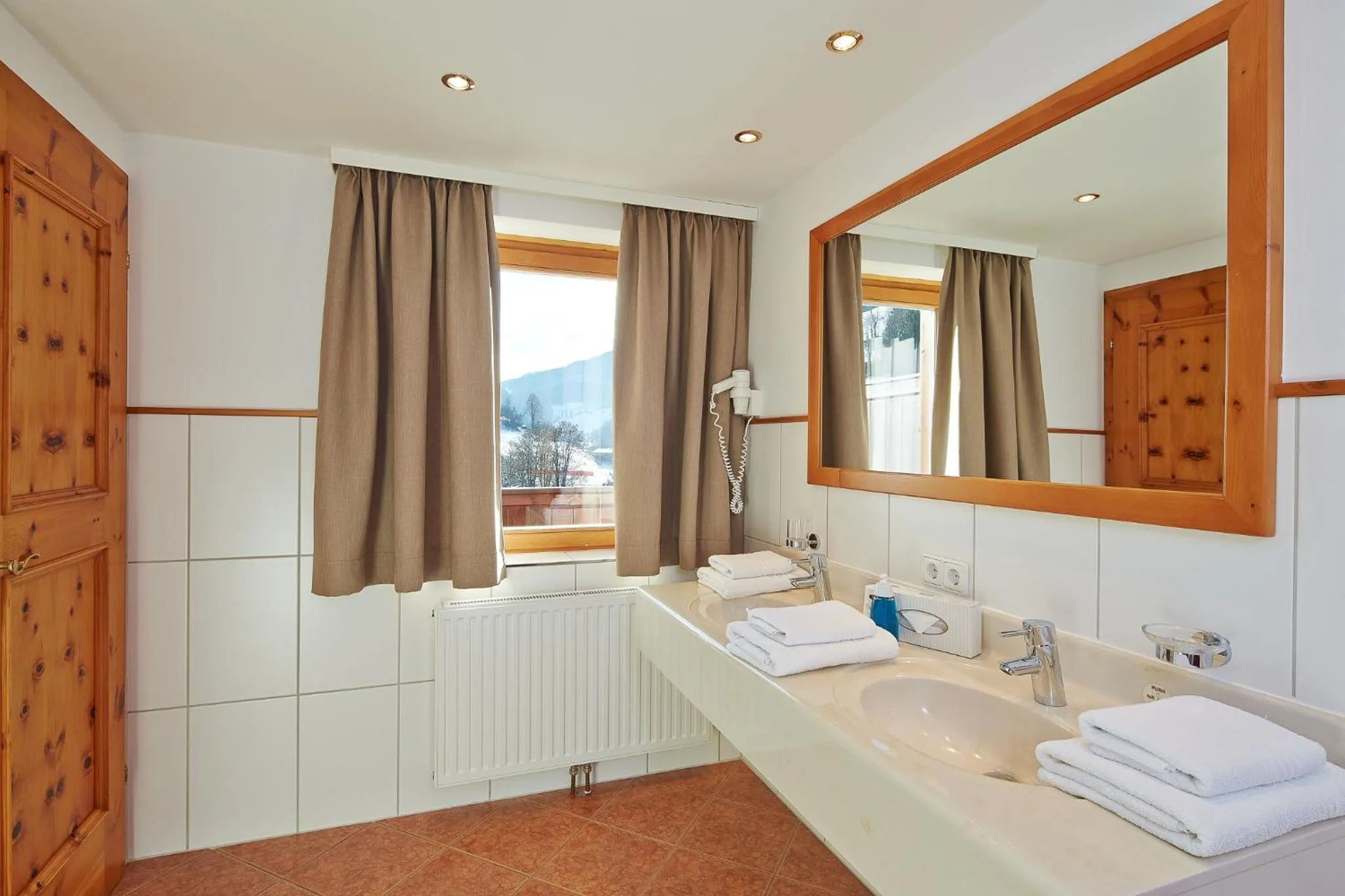 Bathroom in Das Hopfgarten Aparthotel